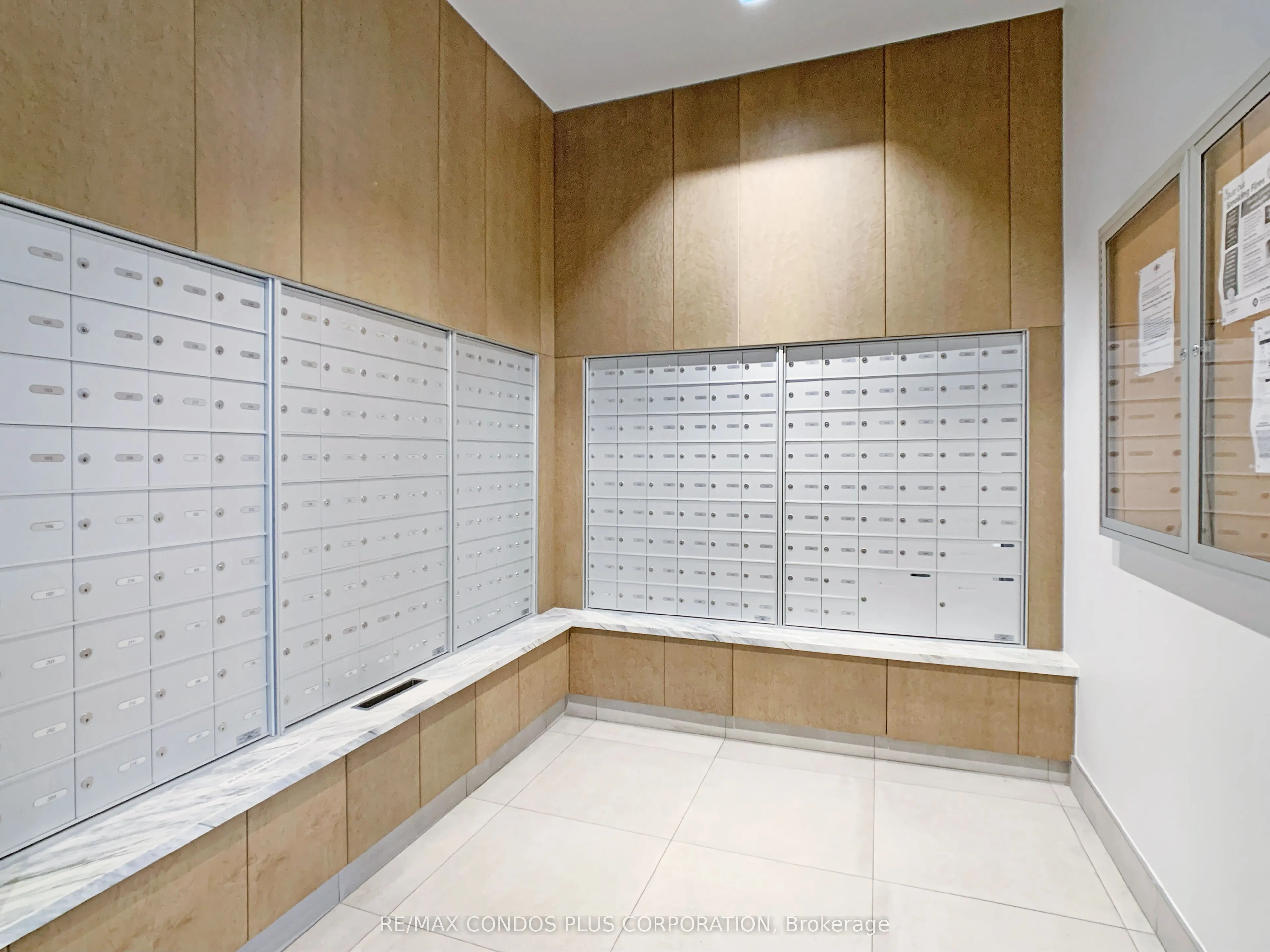 180 Fairview Mall Drive, #903