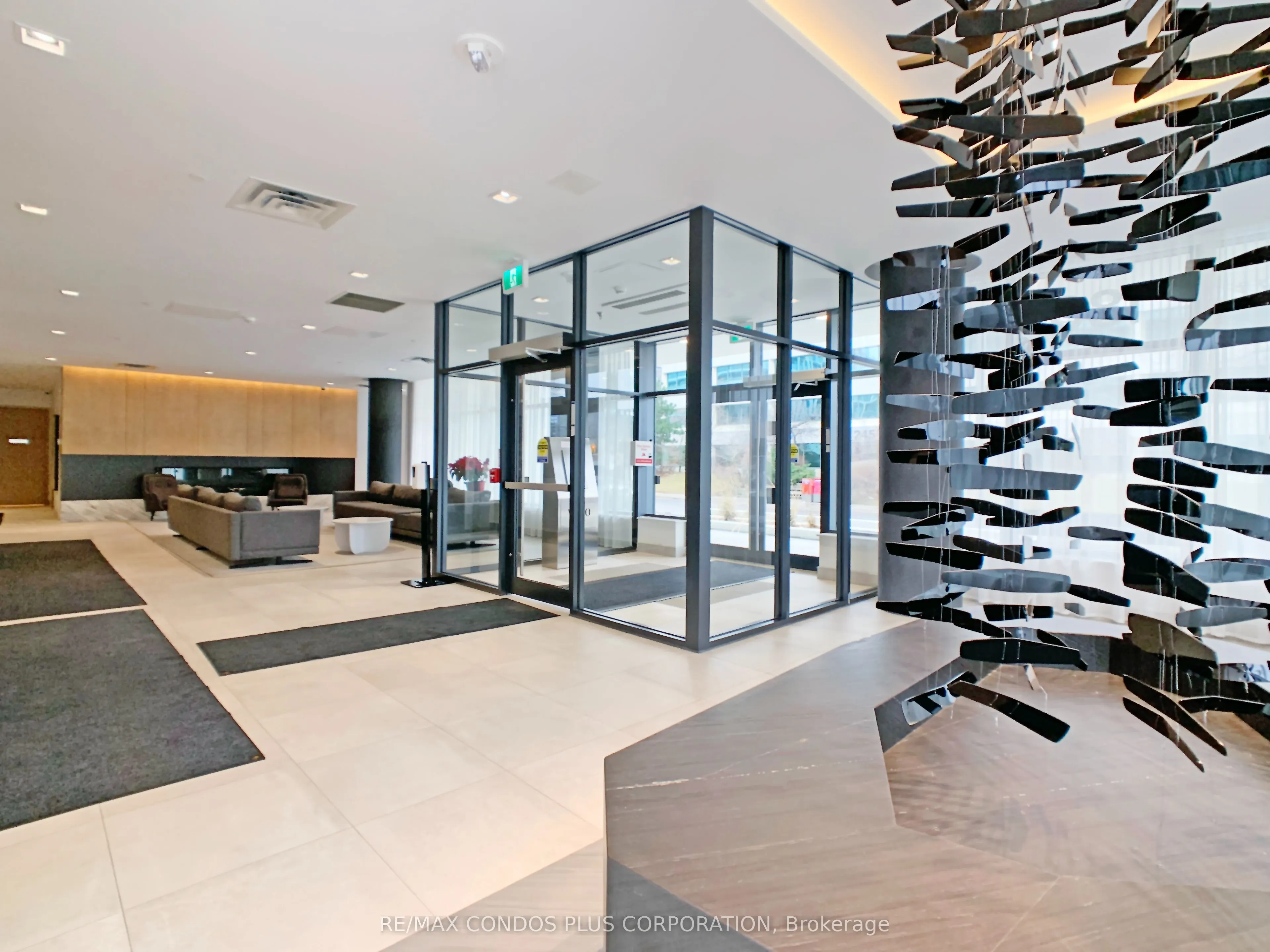 180 Fairview Mall Drive, #903