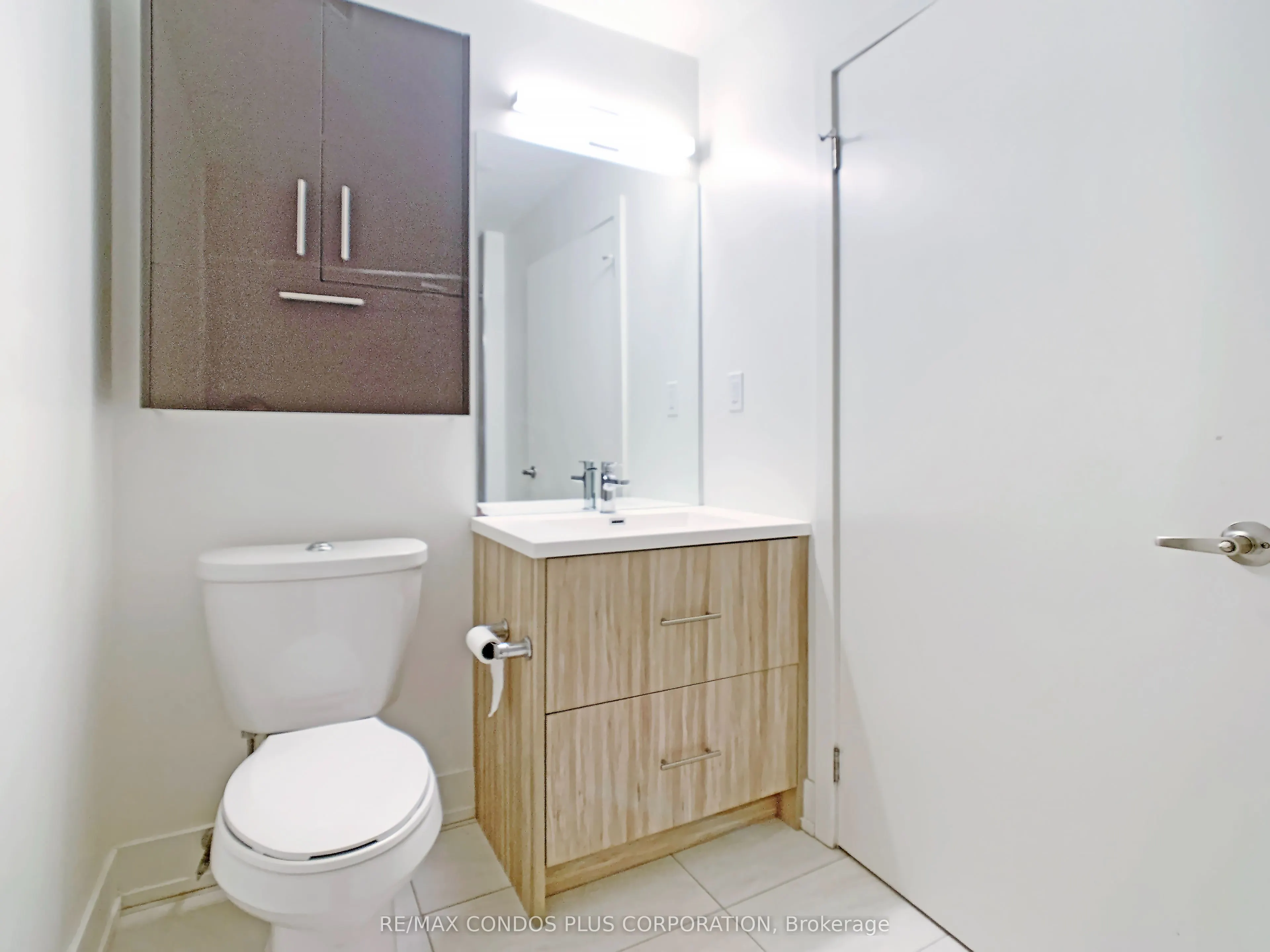 180 Fairview Mall Drive, #903
