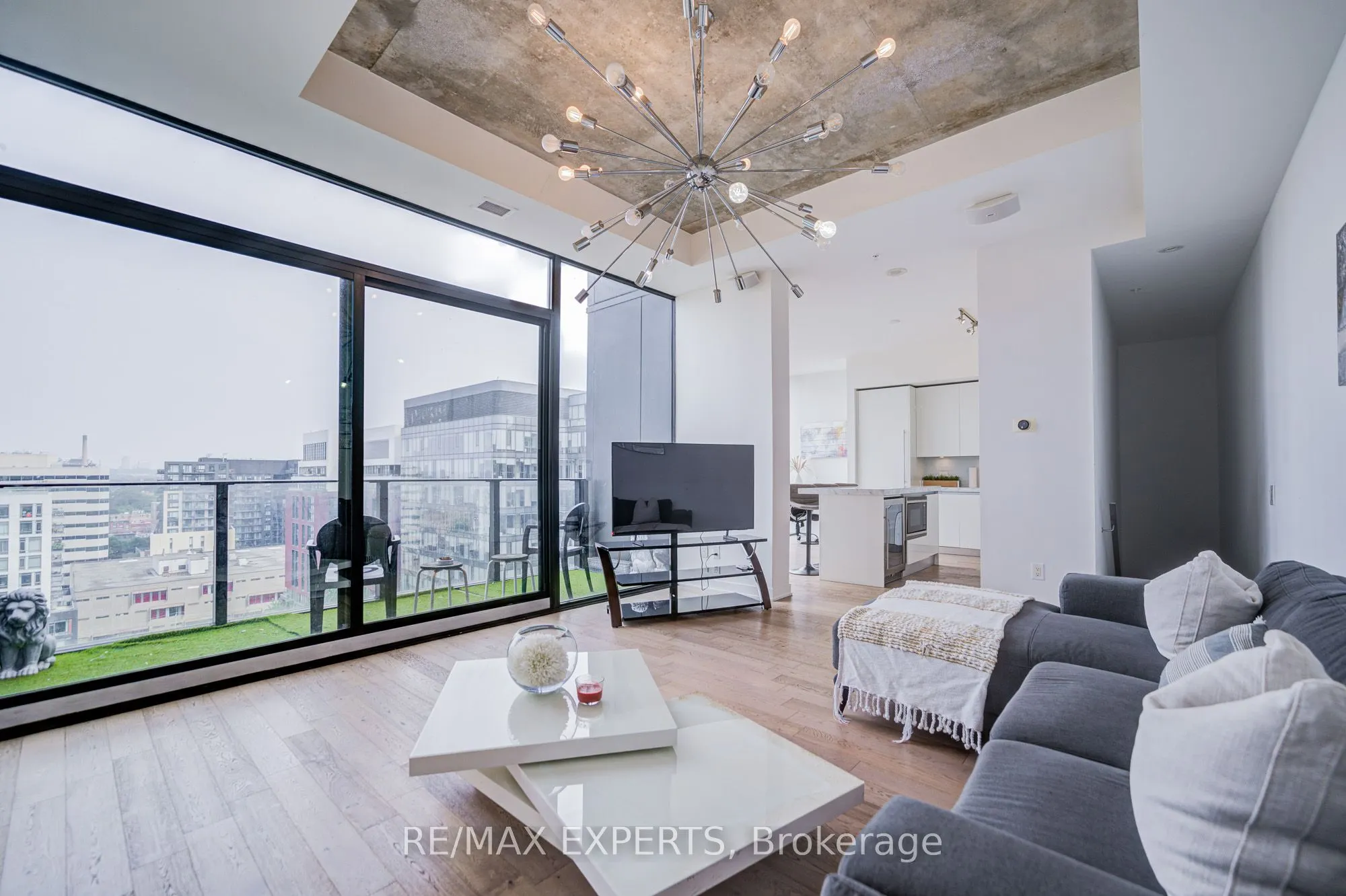629 King Street W, #PH1418