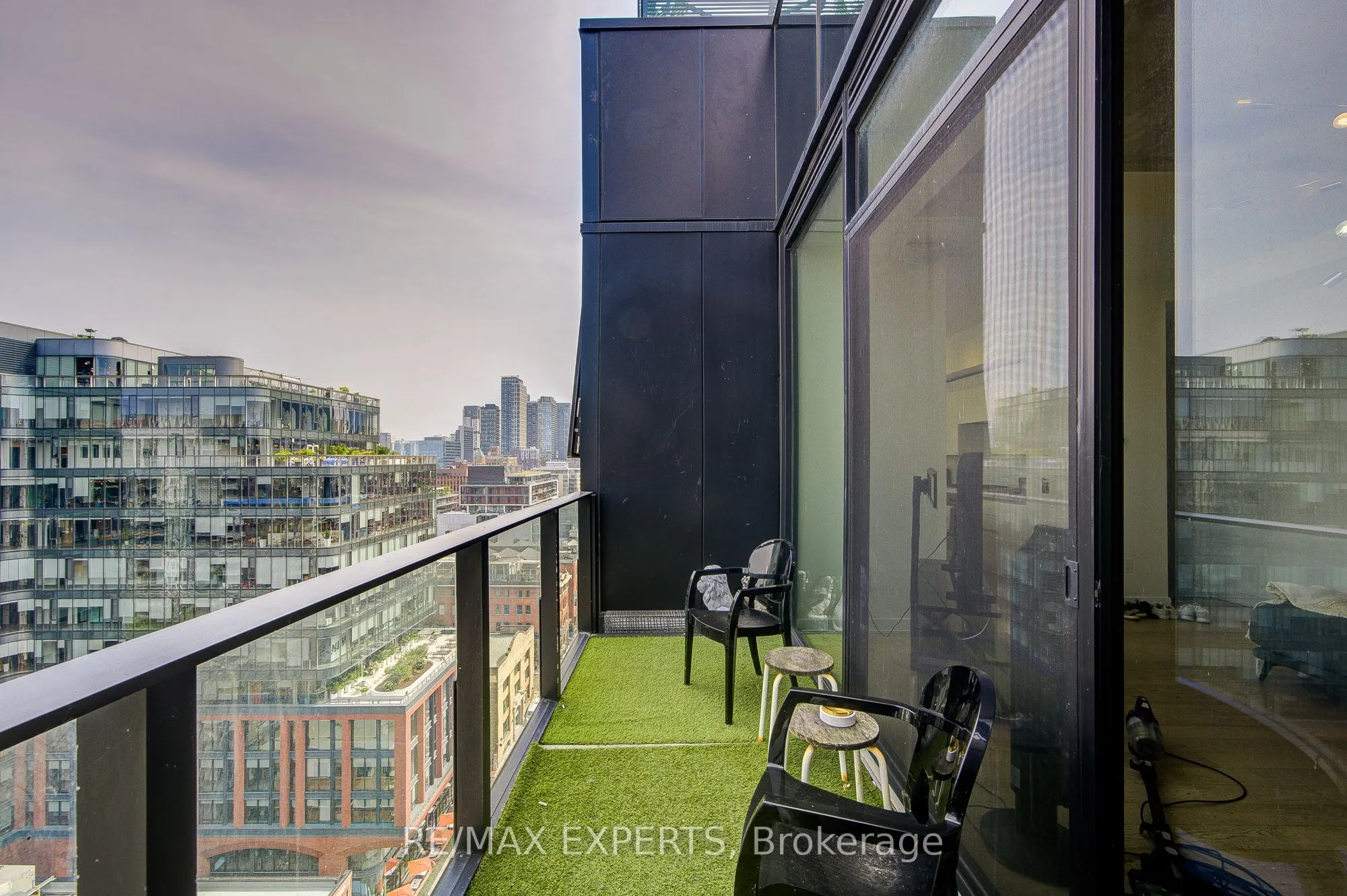629 King Street W, #PH1418