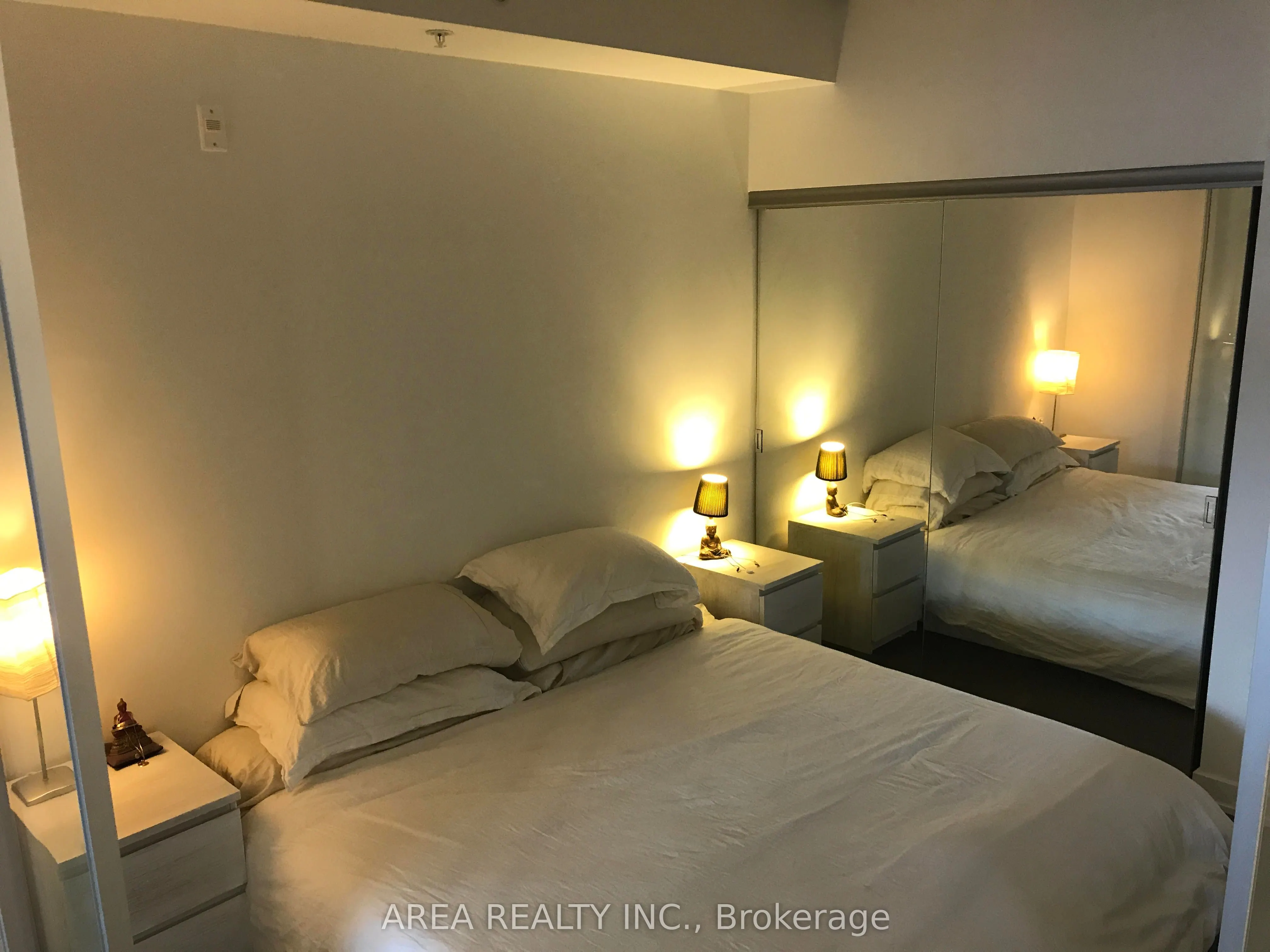 109 Ossington Avenue, #210