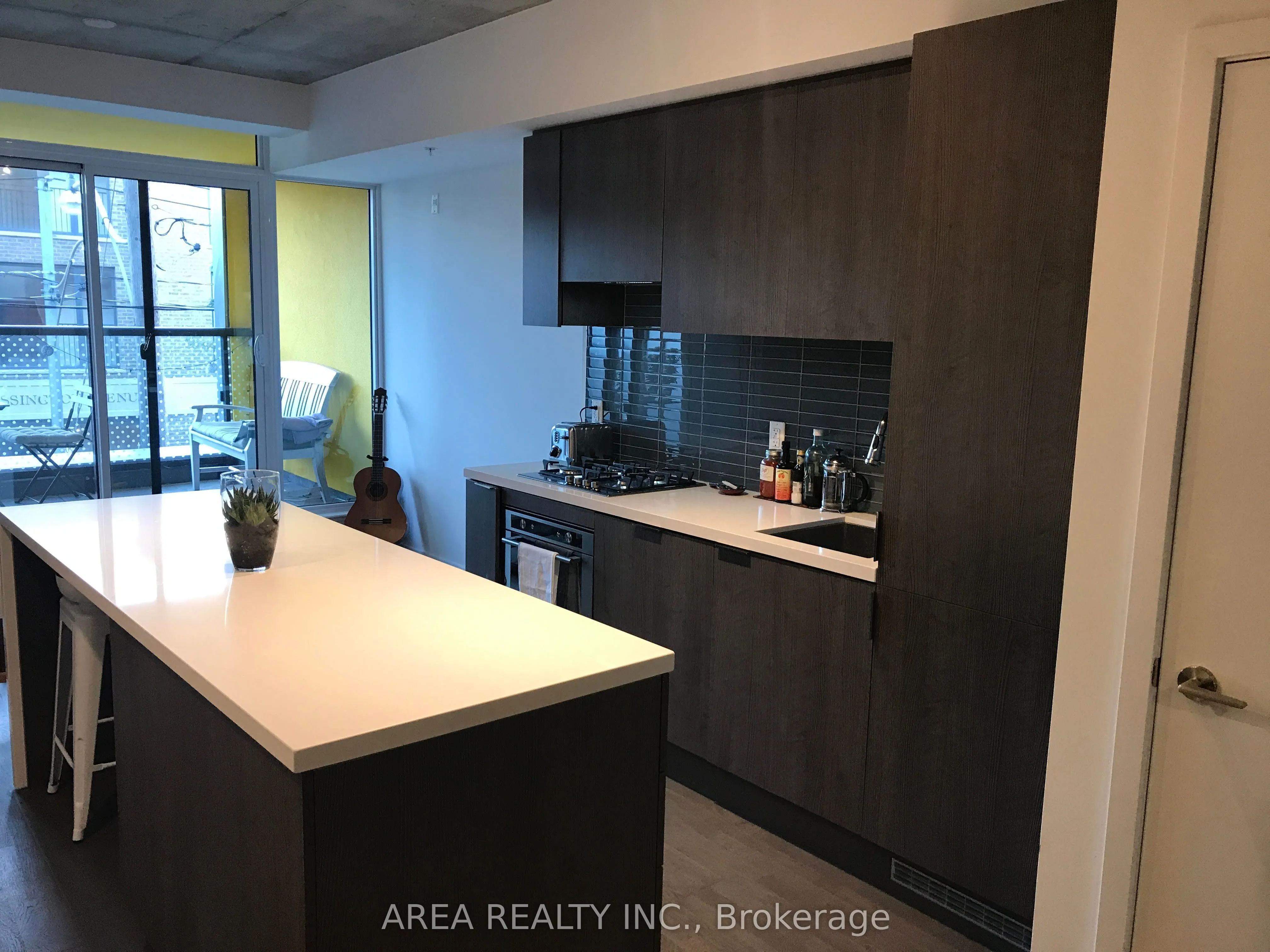 109 Ossington Avenue, #210