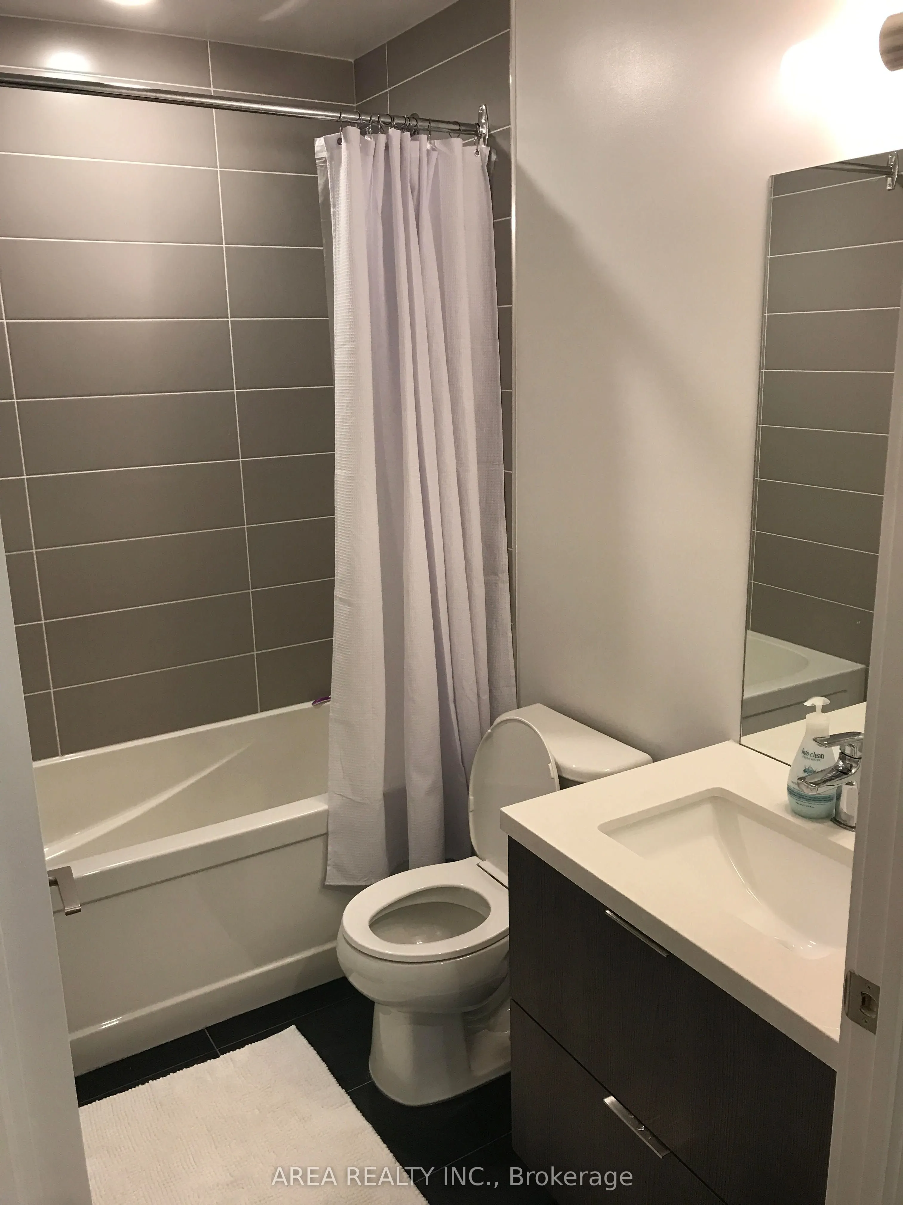 109 Ossington Avenue, #210