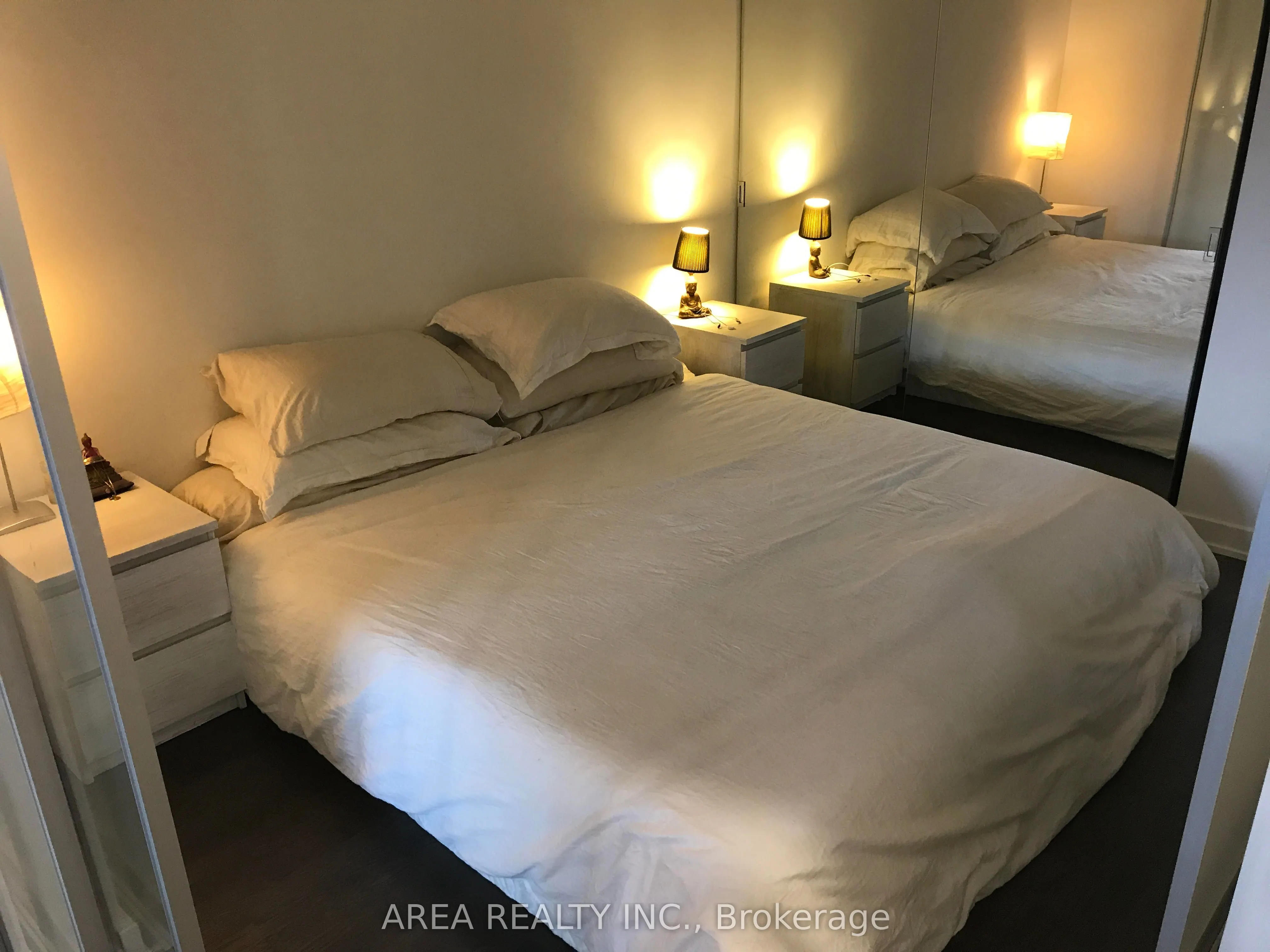 109 Ossington Avenue, #210