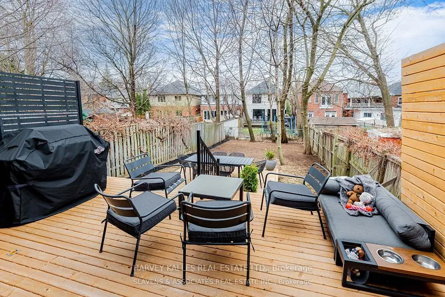 391 Castlefield Avenue