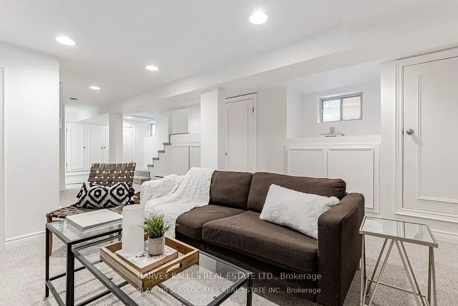 391 Castlefield Avenue