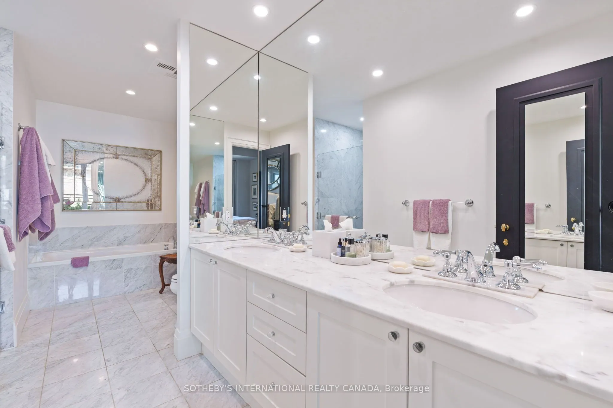 20 Scrivener Square, #304