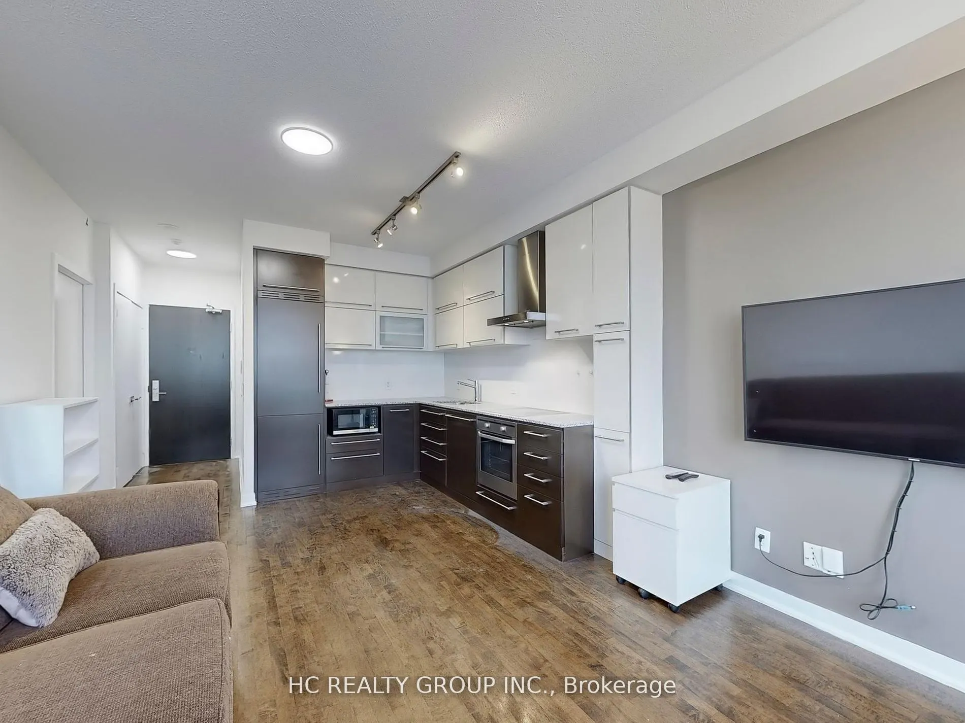 770 Bay Street, #1711