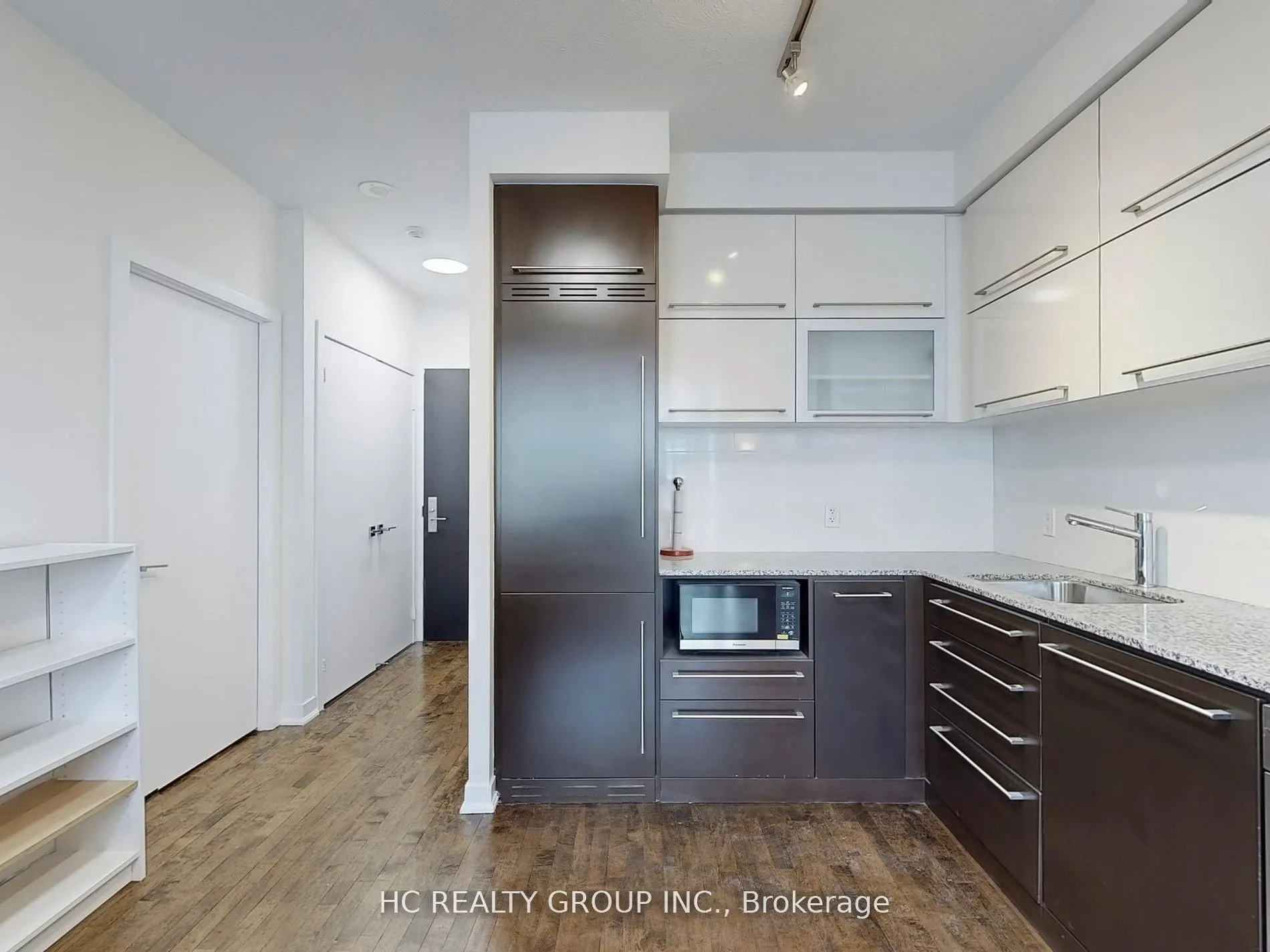770 Bay Street, #1711