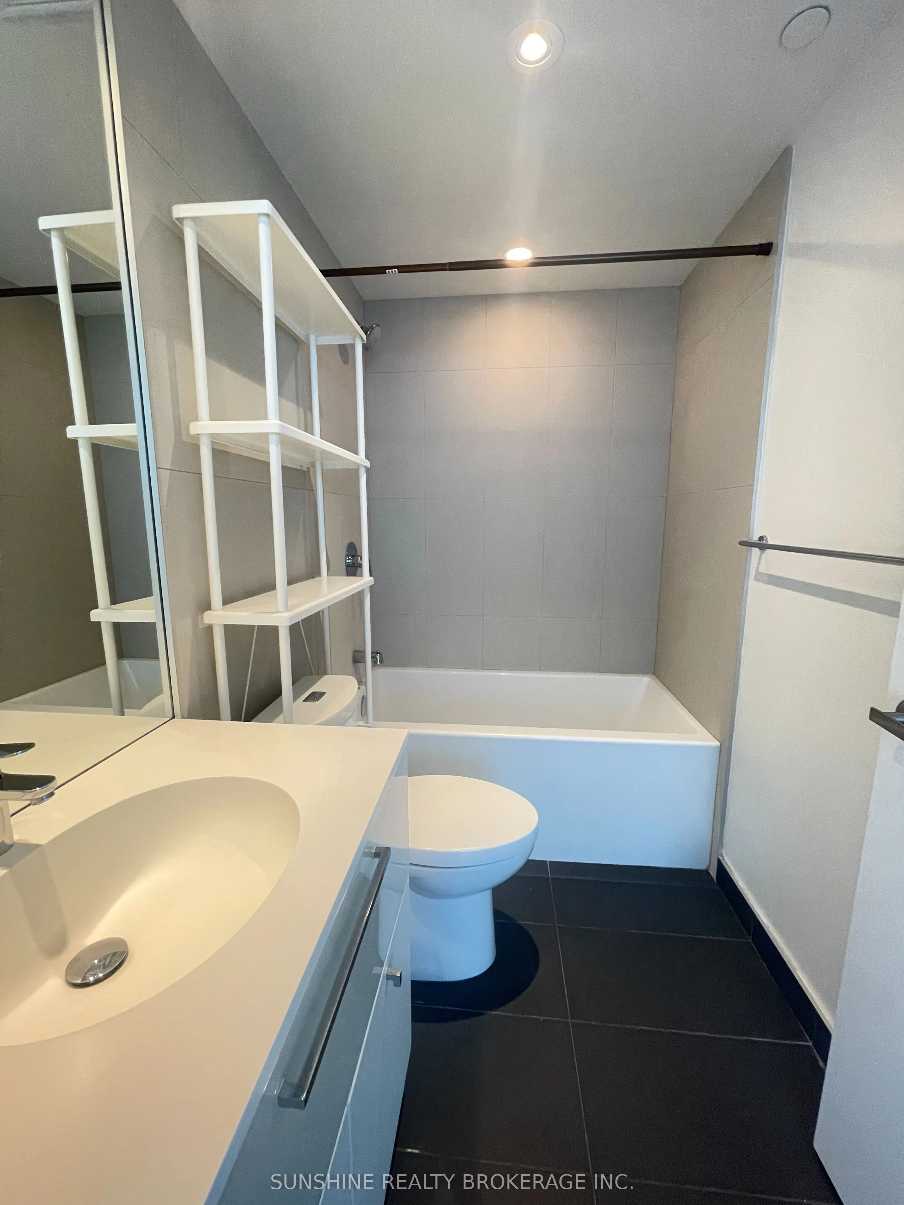 15 Grenville Street, #4108