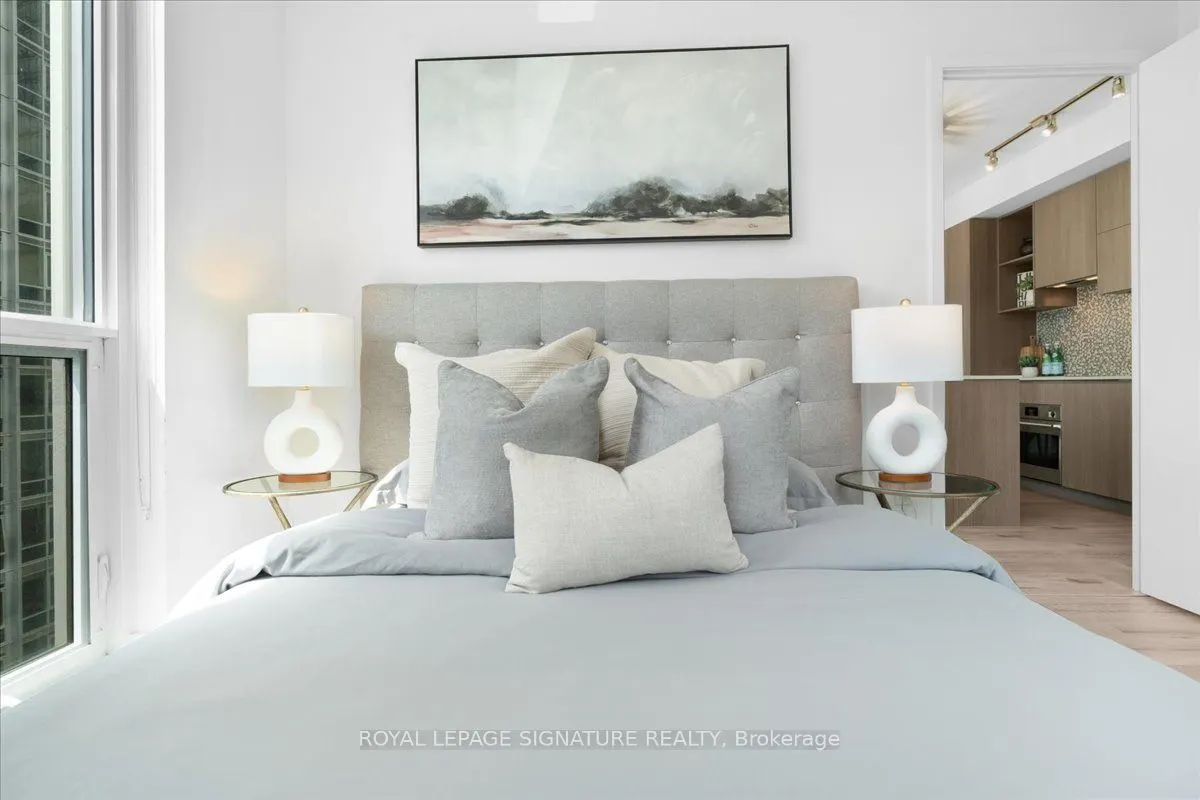 1 Yorkville Avenue, #1402