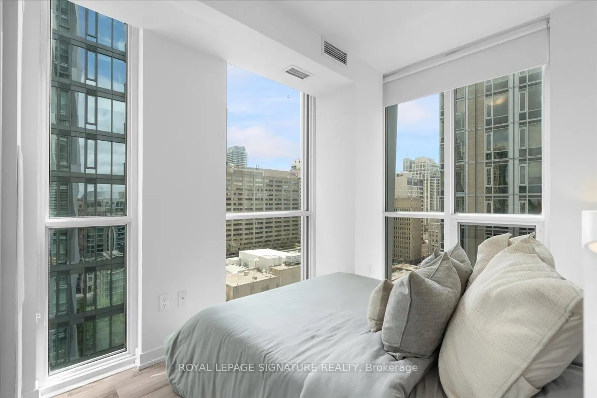 1 Yorkville Avenue, #1402