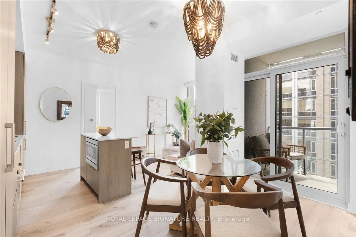 1 Yorkville Avenue, #1402