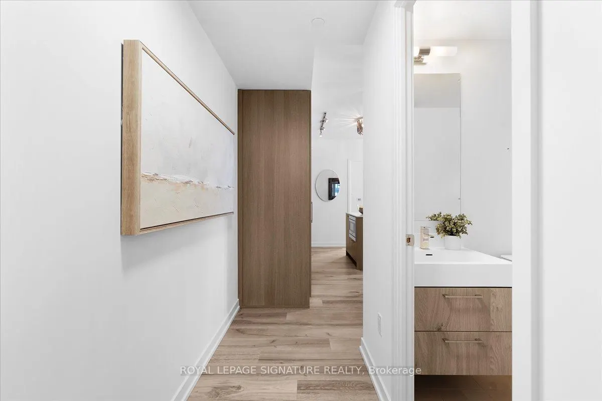 1 Yorkville Avenue, #1402