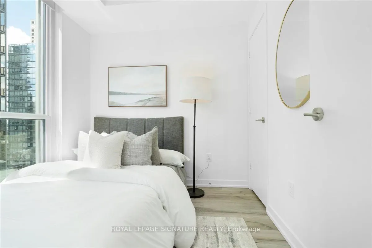 1 Yorkville Avenue, #1402