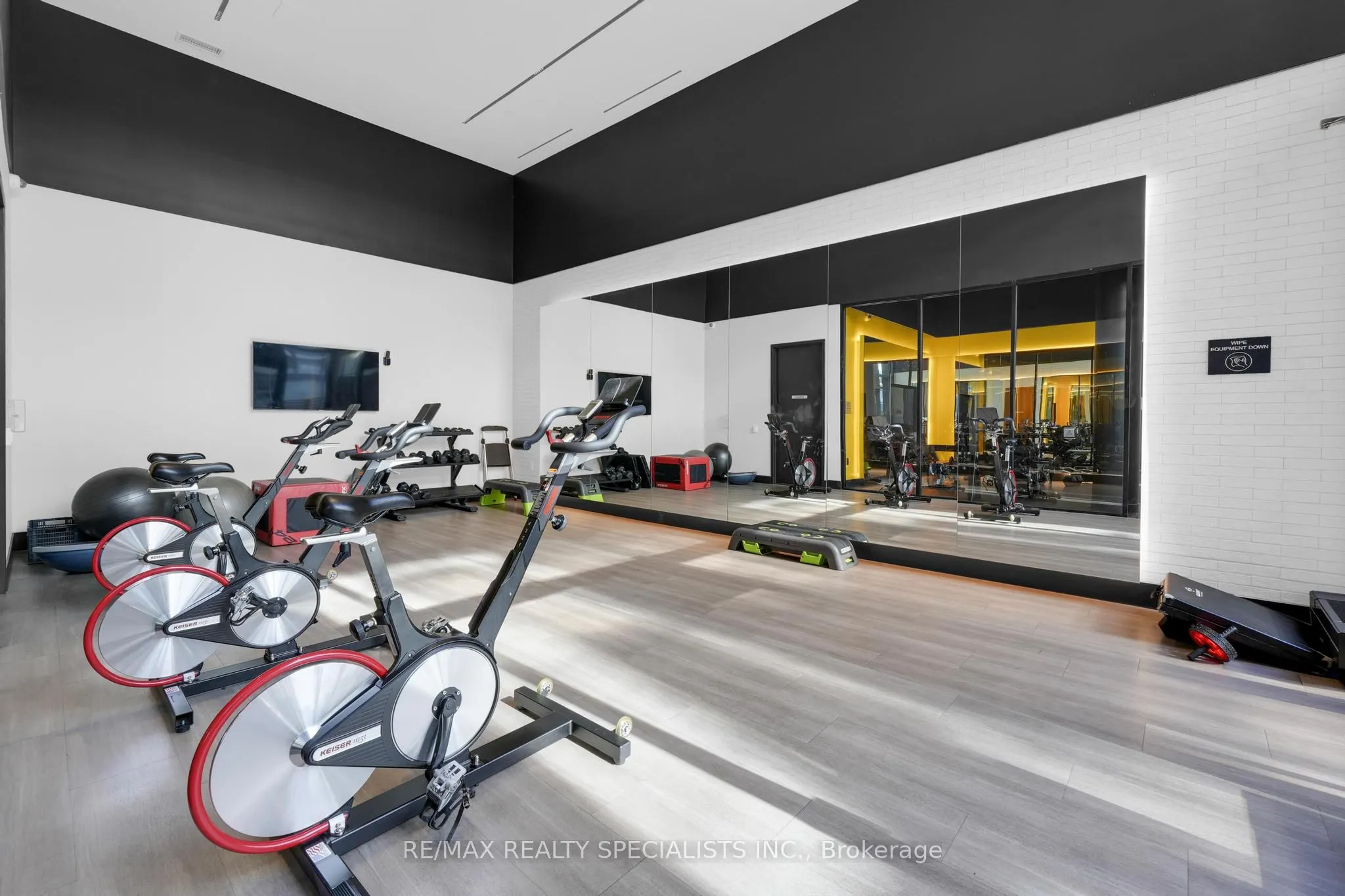 35 ROLLING  MILLS Road, #N365