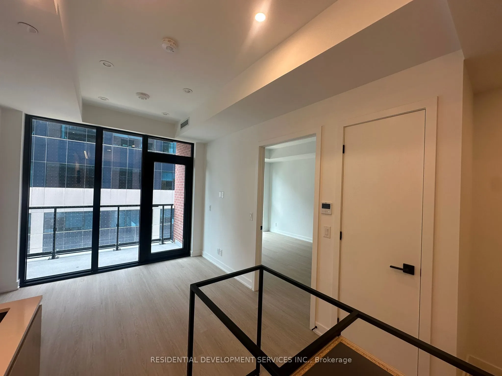 699 Sheppard Avenue E, #512