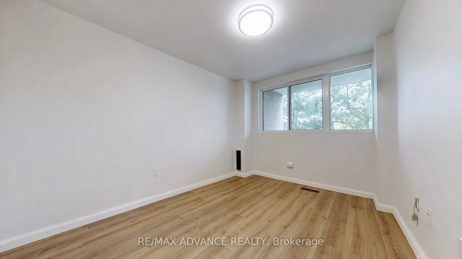 165 Cherokee Boulevard, #121