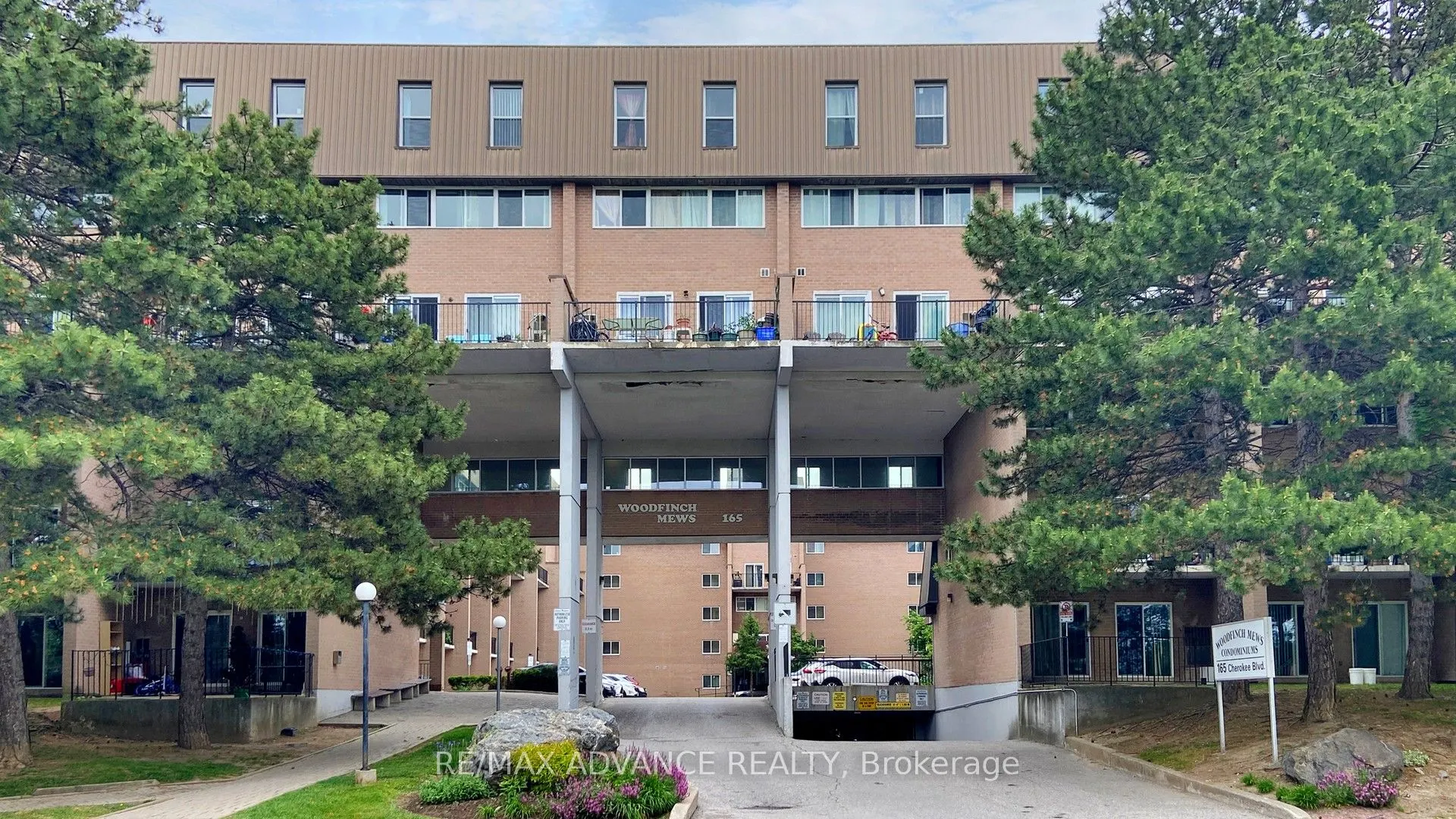 165 Cherokee Boulevard, #121