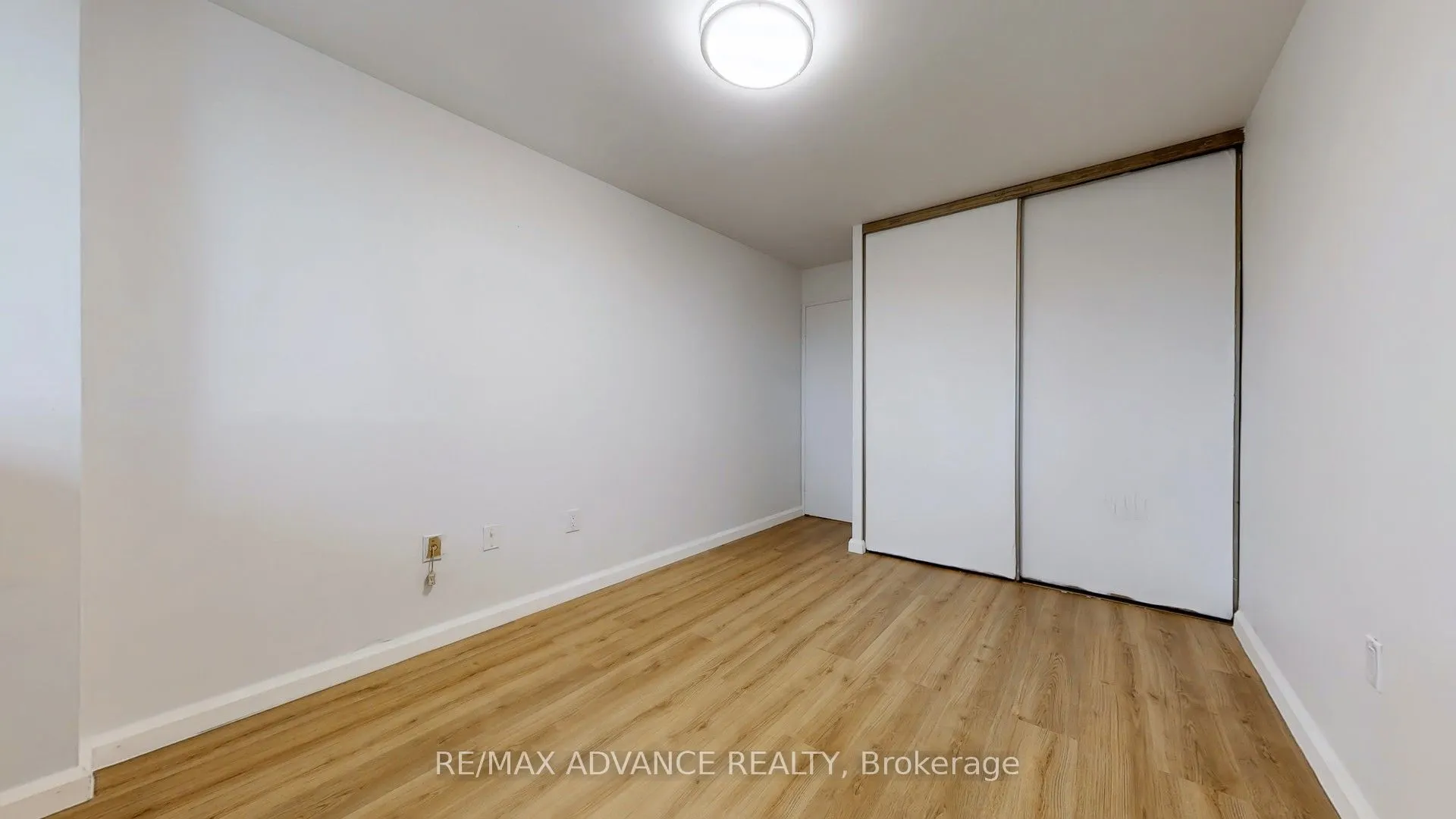 165 Cherokee Boulevard, #121