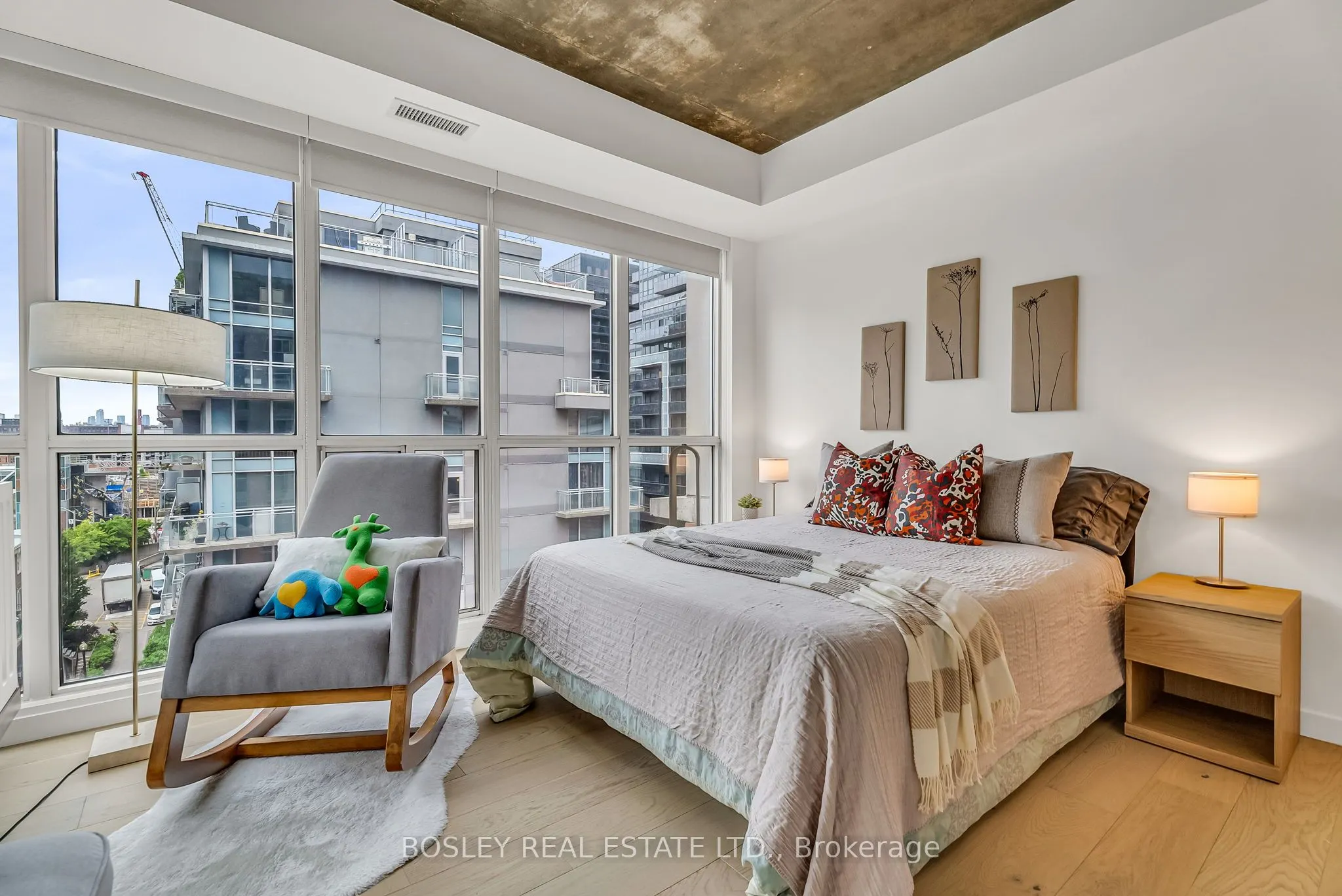 1005 King Street W, #707