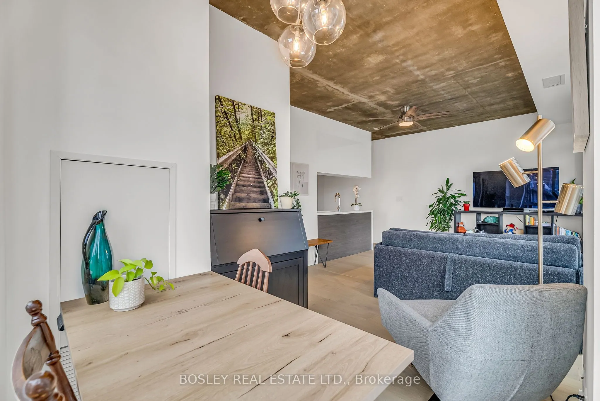1005 King Street W, #707