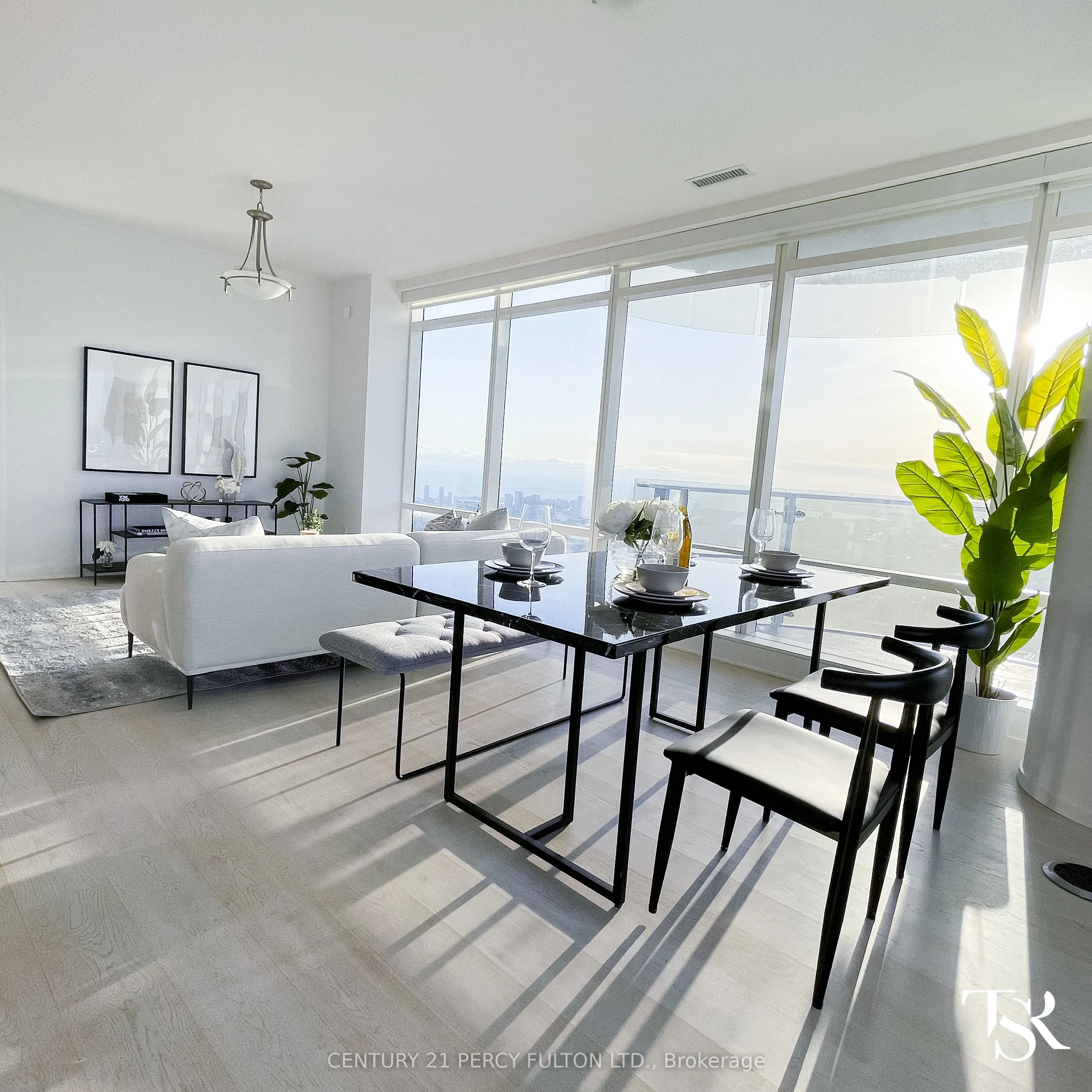 1 Bloor Street E, #7206