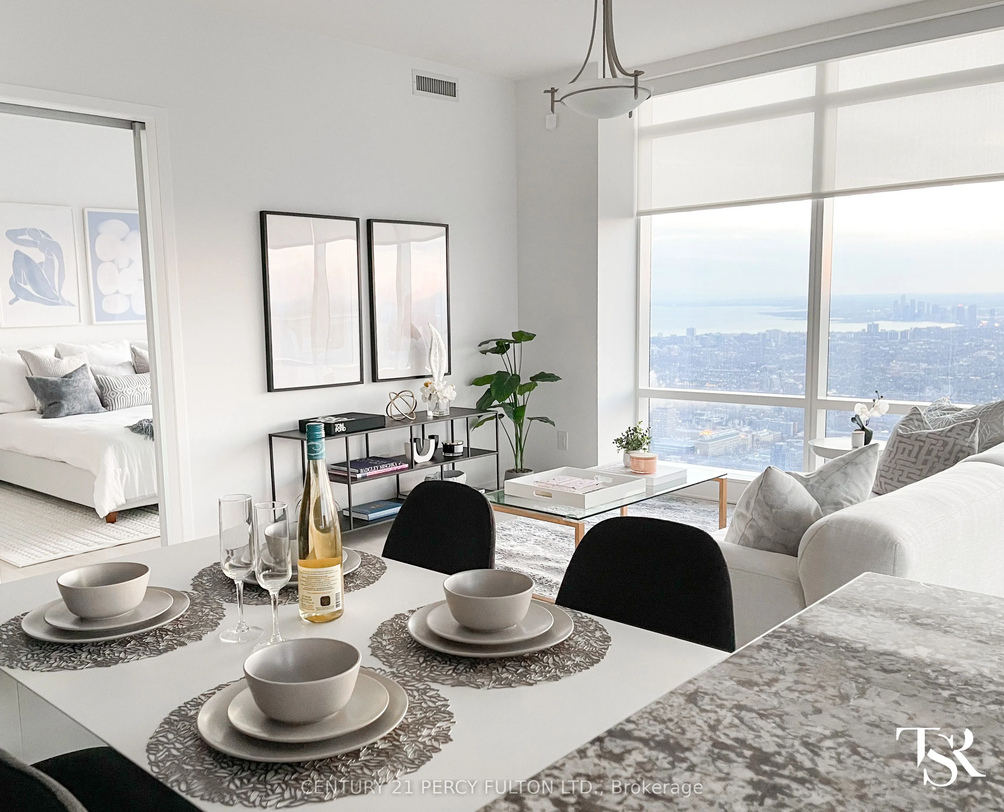 1 Bloor Street E, #7206