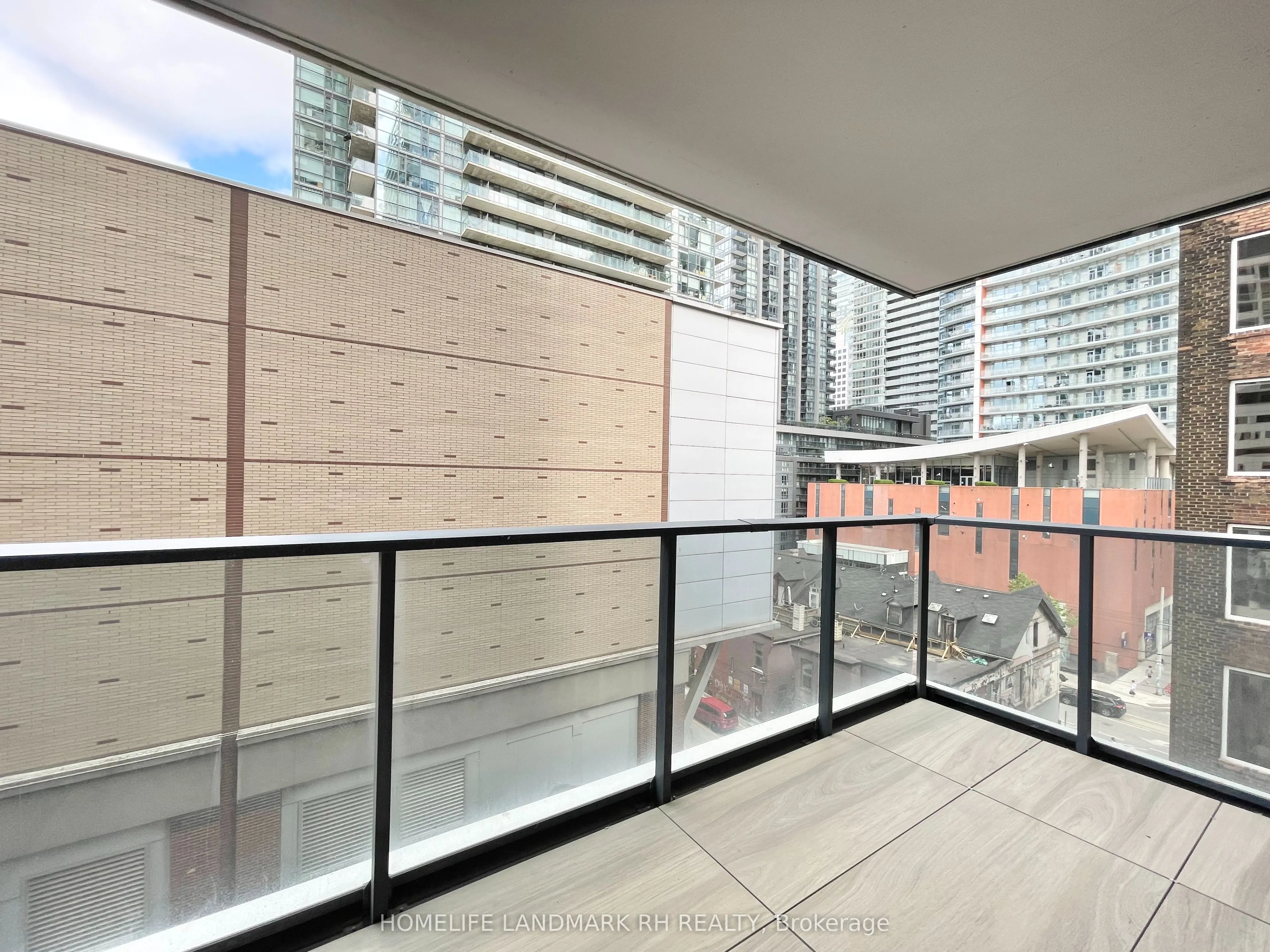 38 Widmer Street, #706