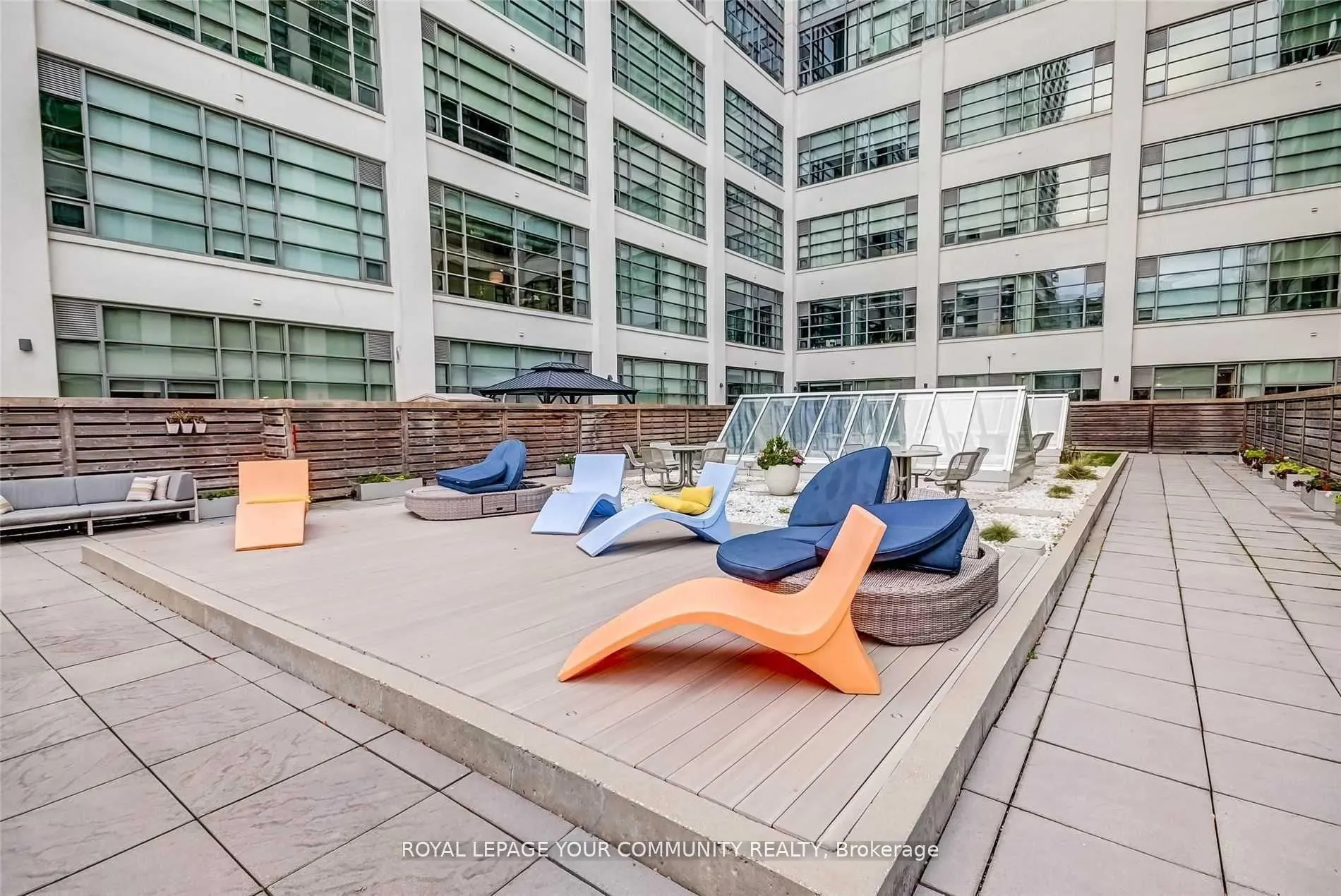 637 Lake Shore Boulevard, #208
