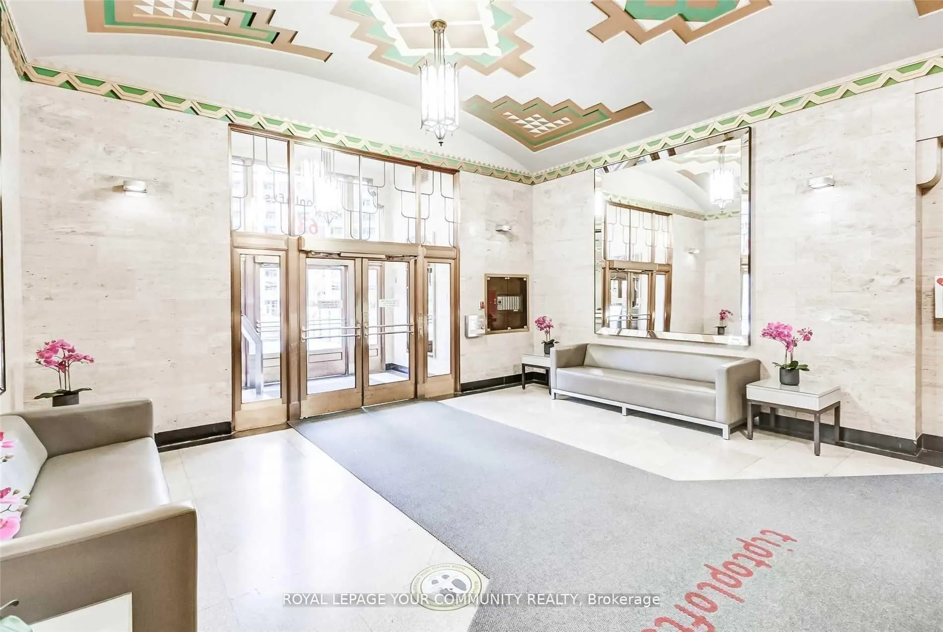 637 Lake Shore Boulevard, #208