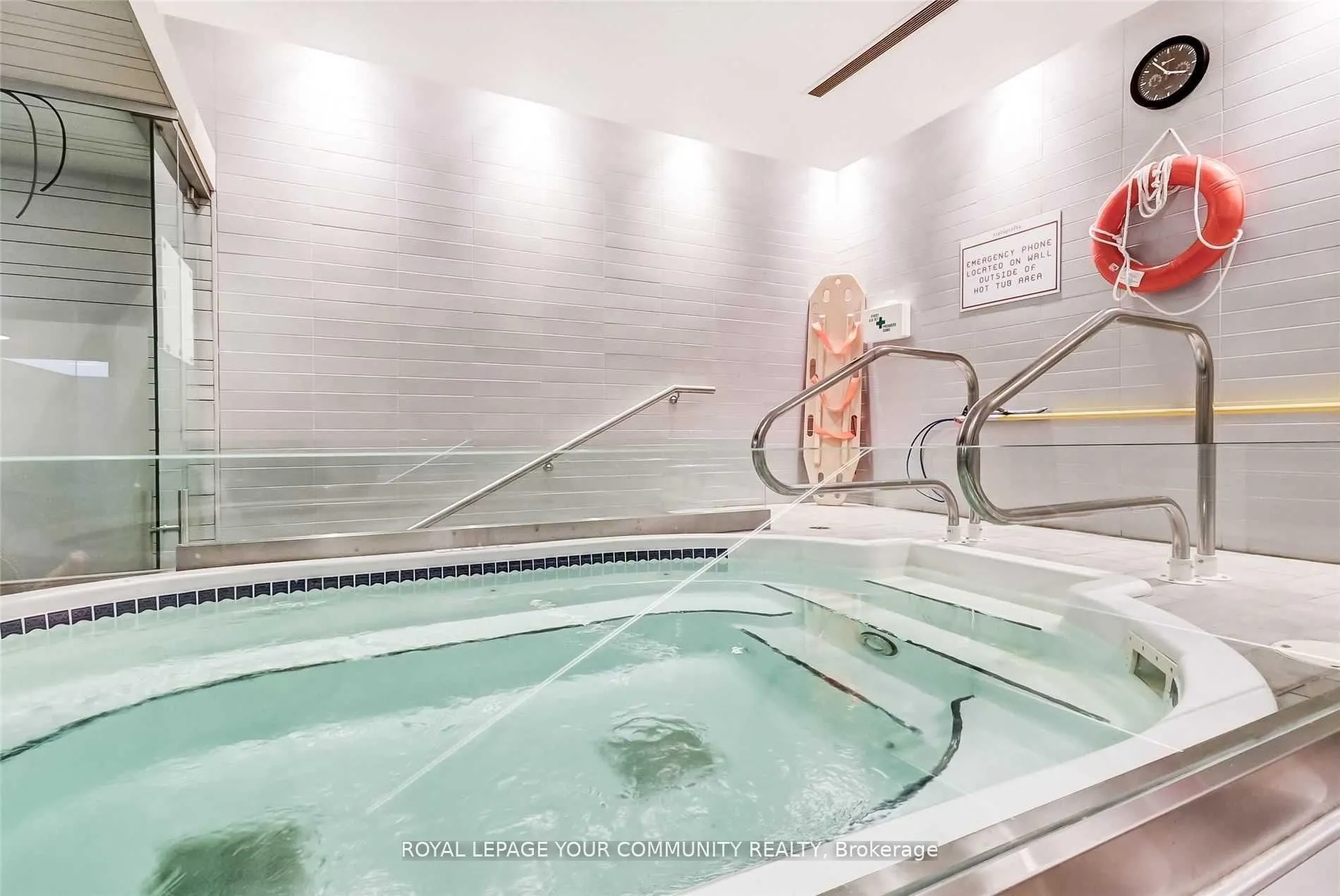 637 Lake Shore Boulevard, #208