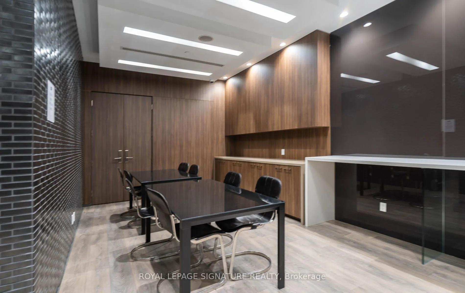 1030 King Street W, #456