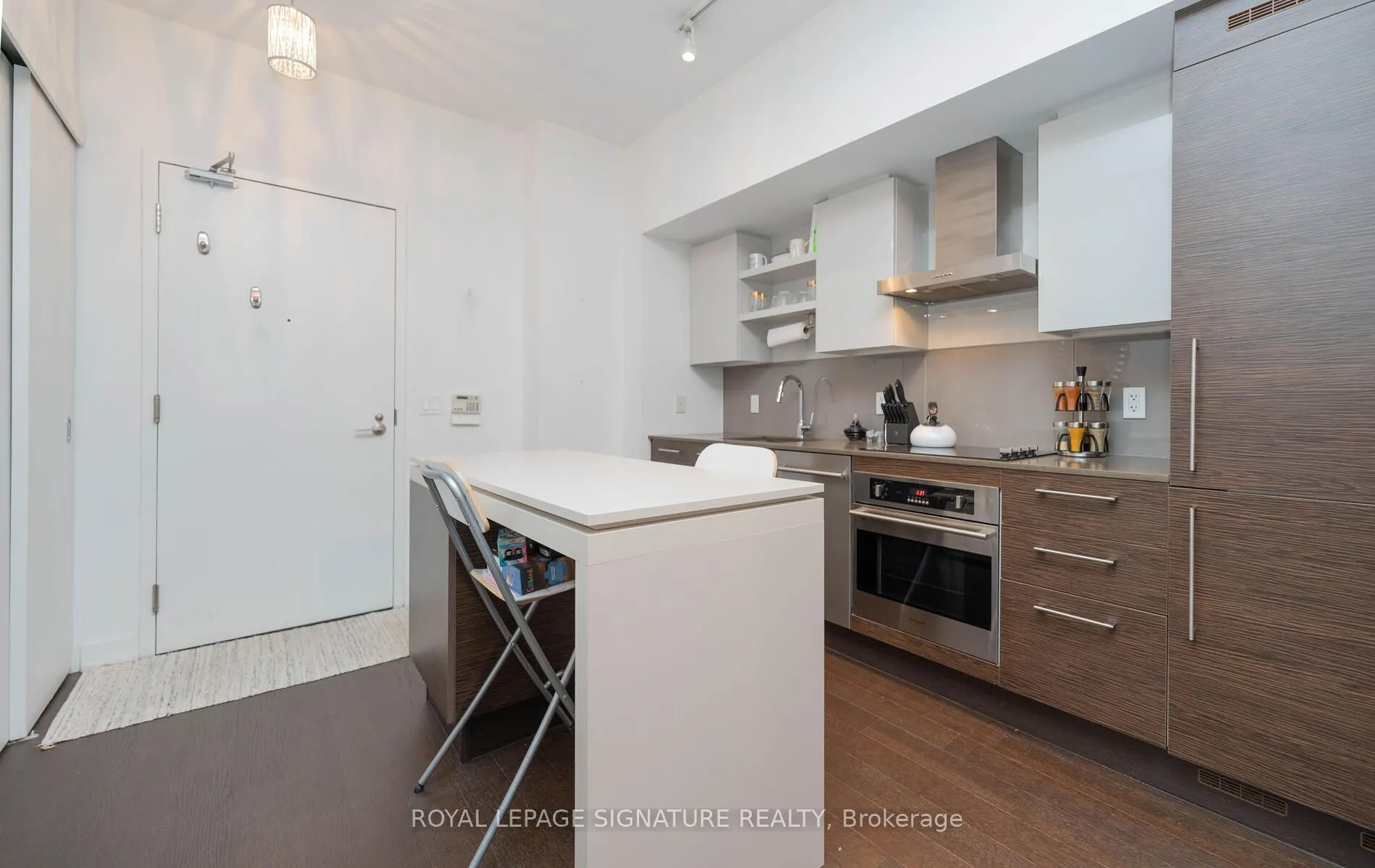 1030 King Street W, #456