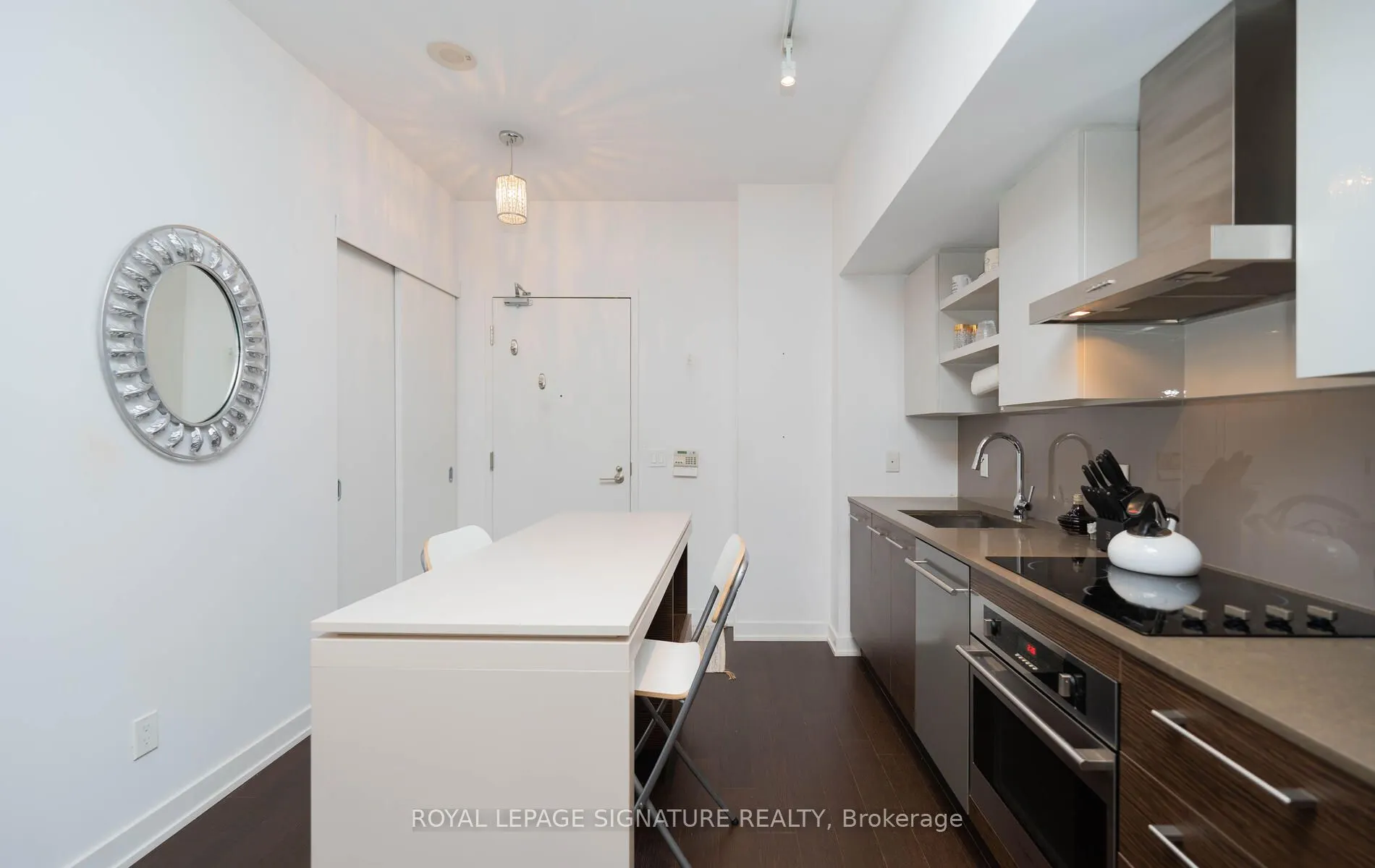 1030 King Street W, #456