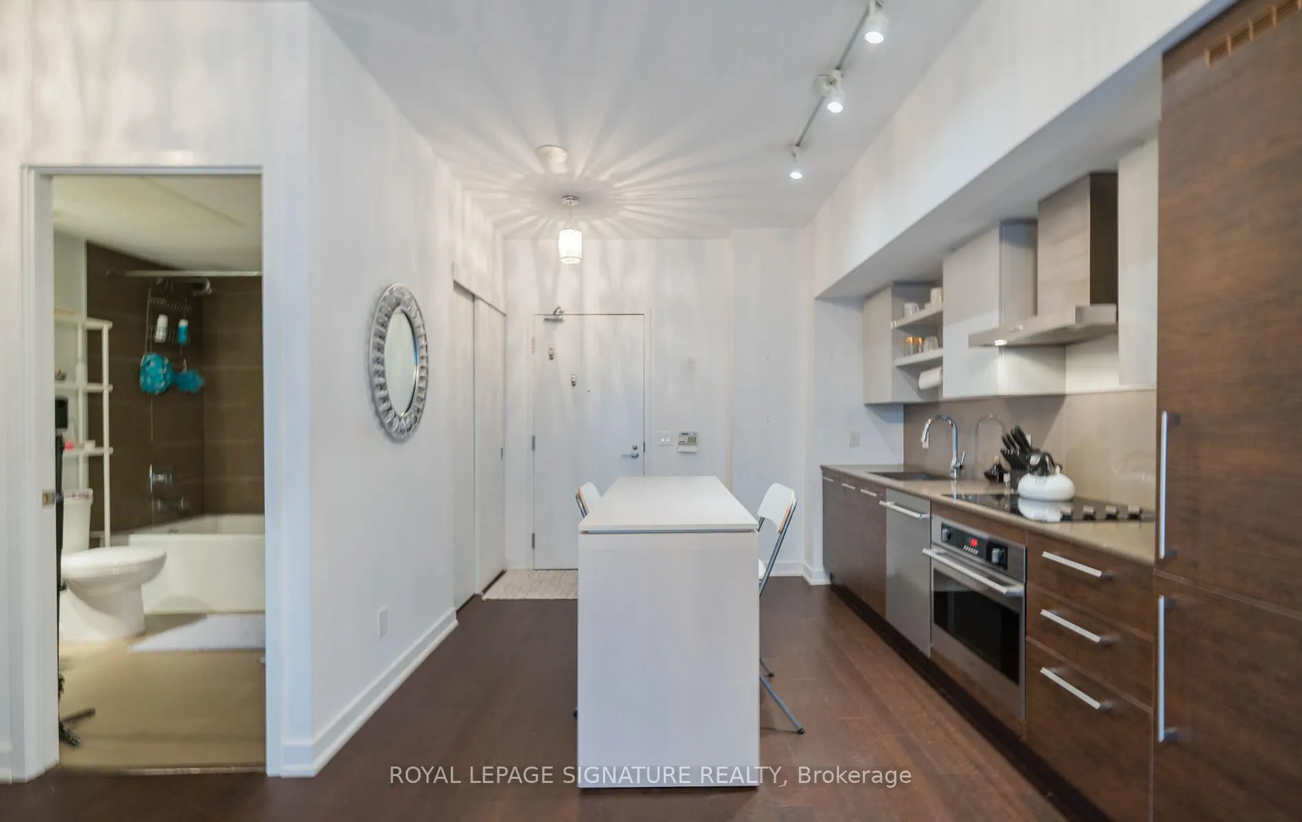 1030 King Street W, #456