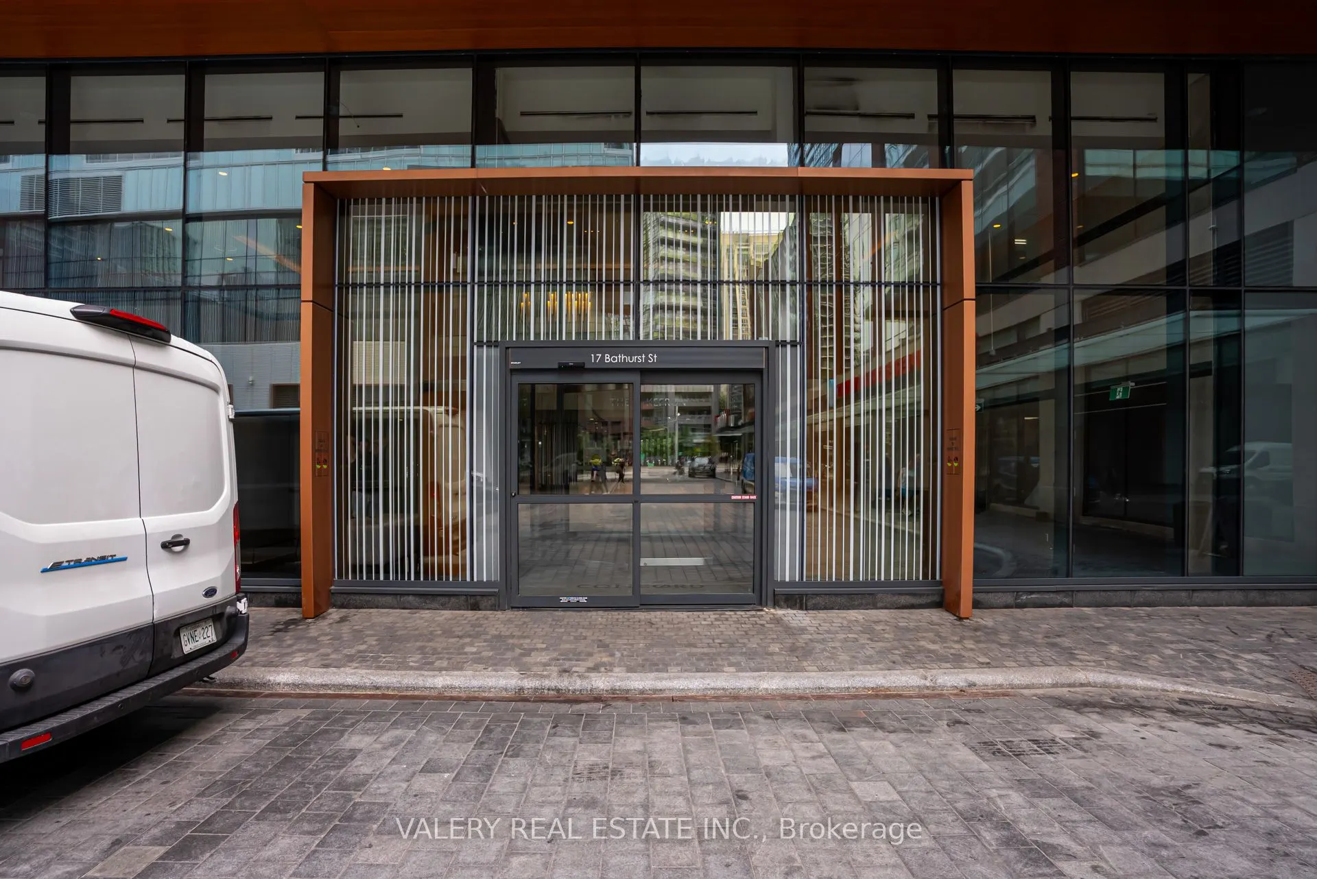 17 Bathurst Street, #4516