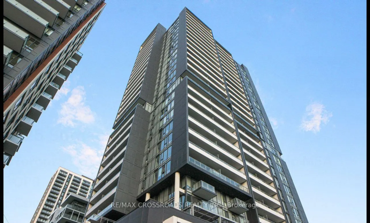 225 Sumach Street, #808