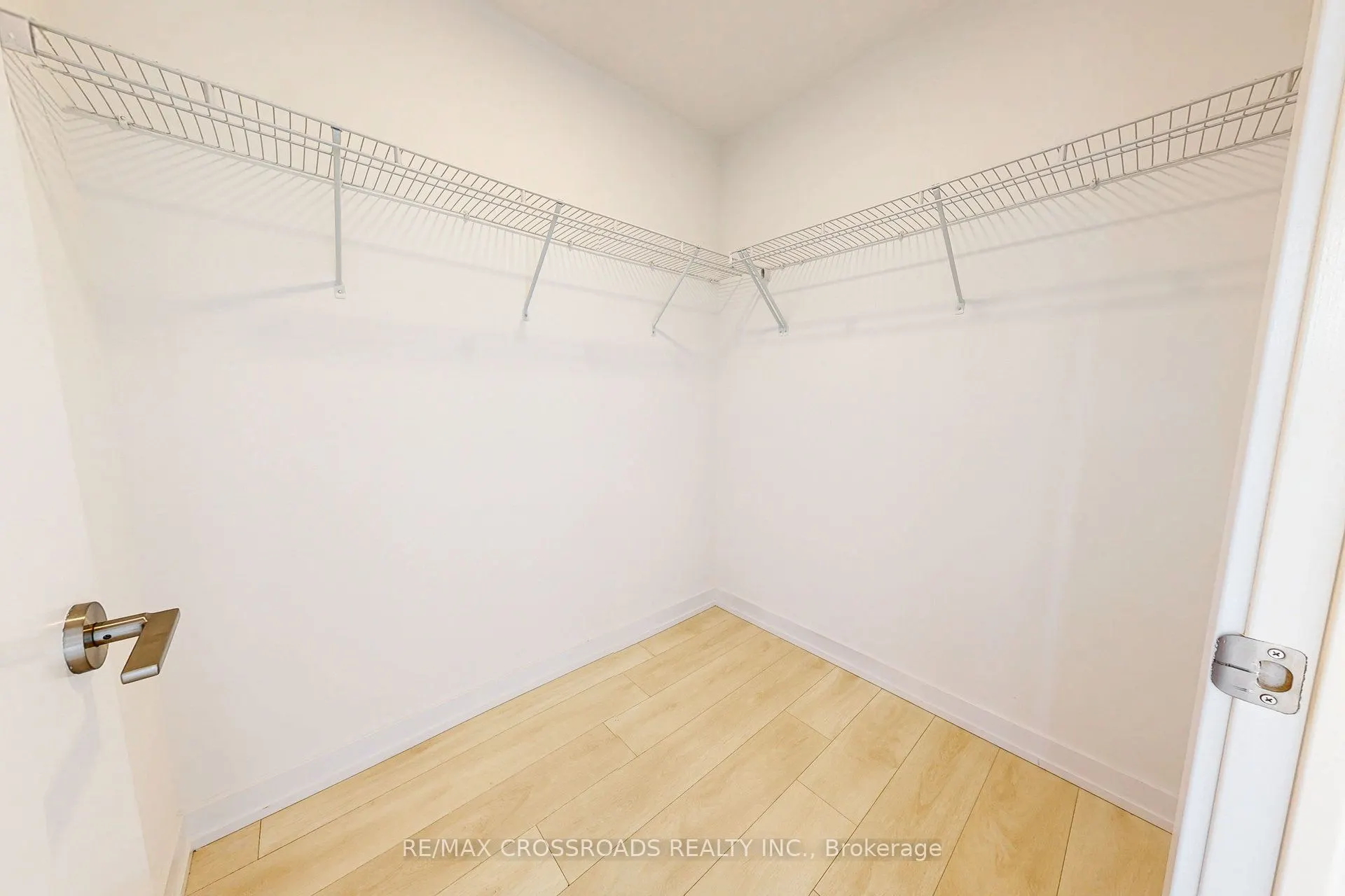 225 Sumach Street, #808