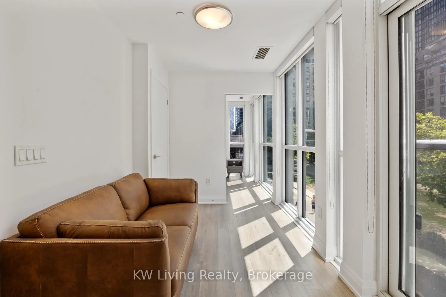 77 Mutual Street, #309