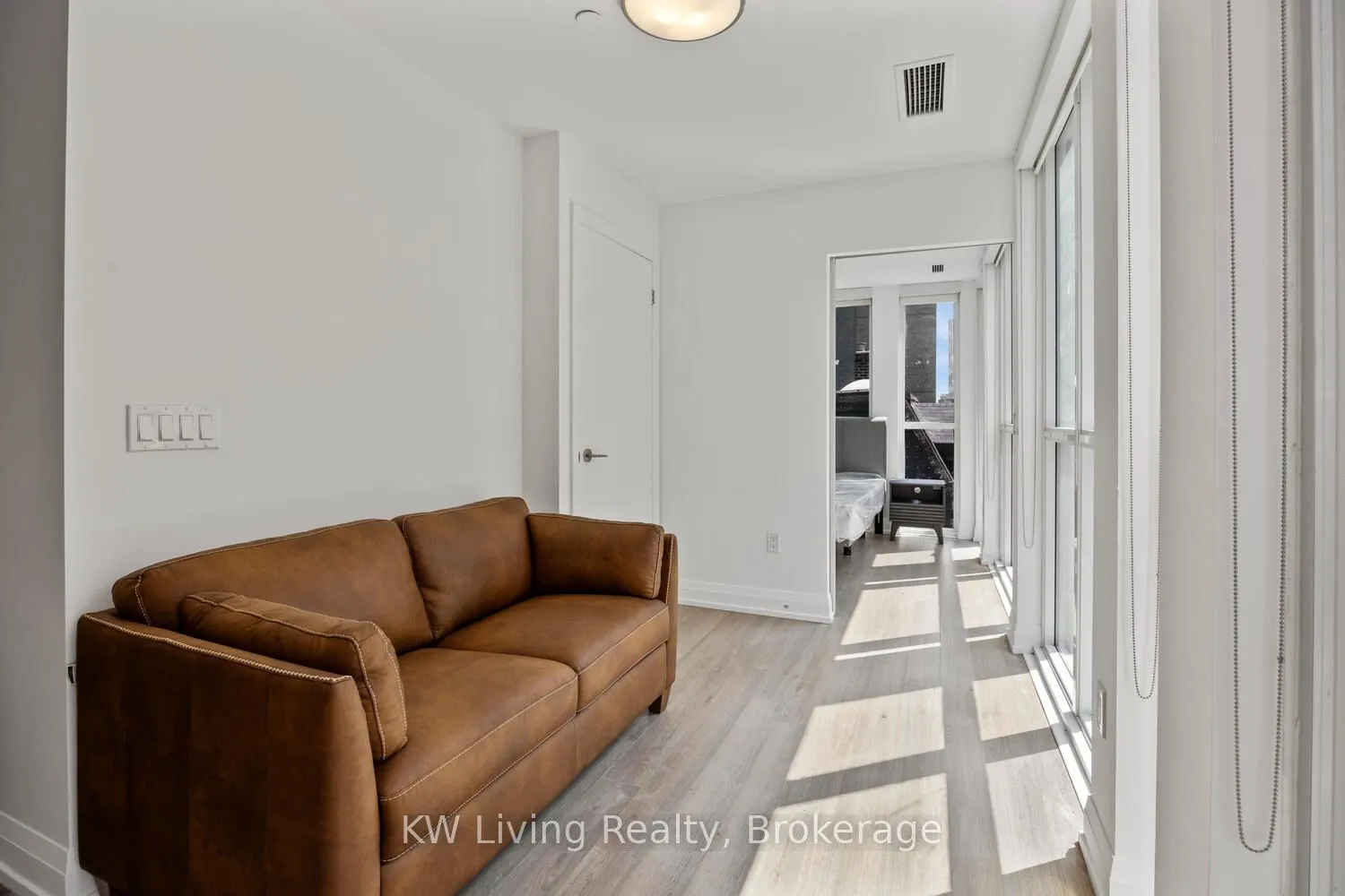 77 Mutual Street, #309