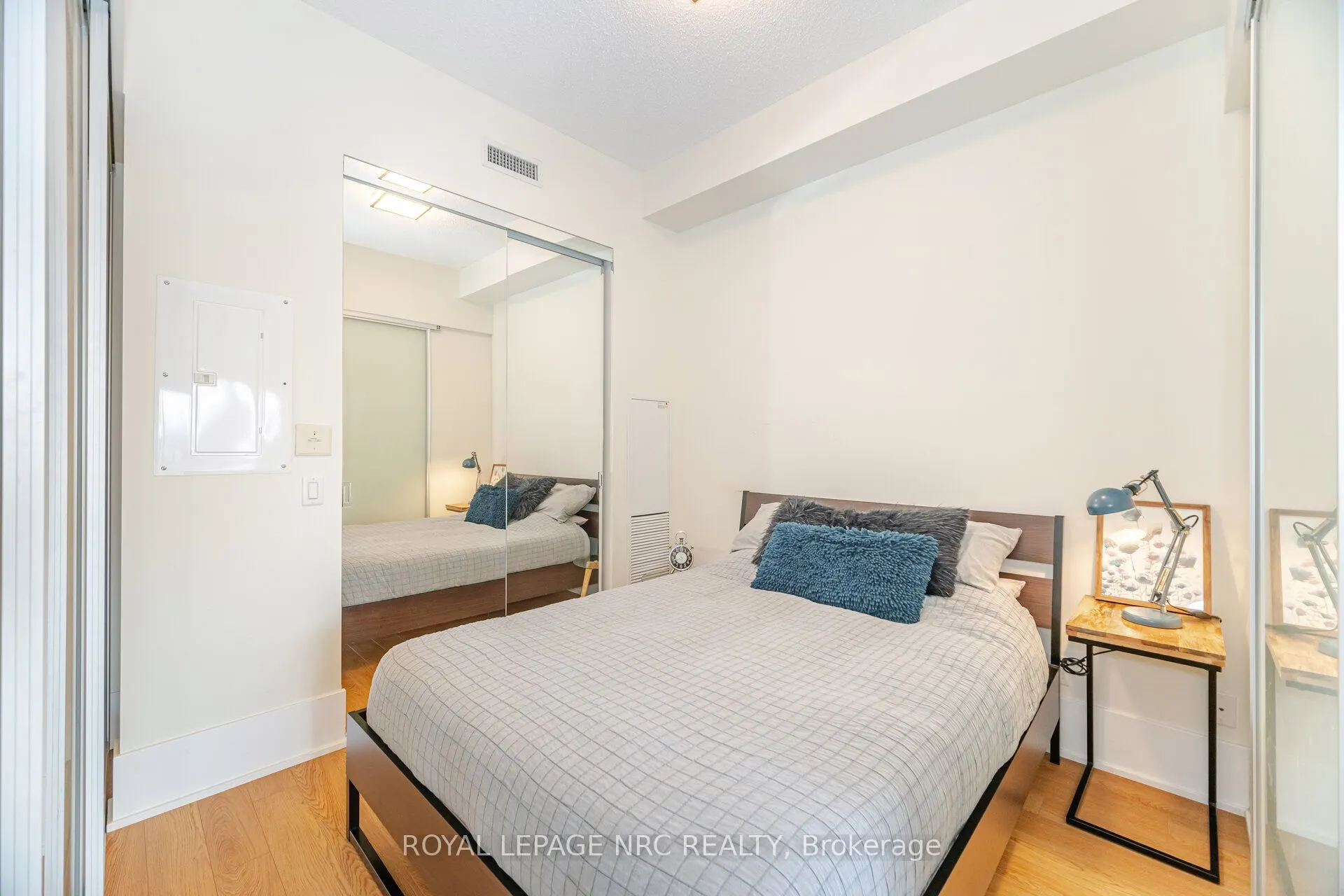 20 John Street, #920