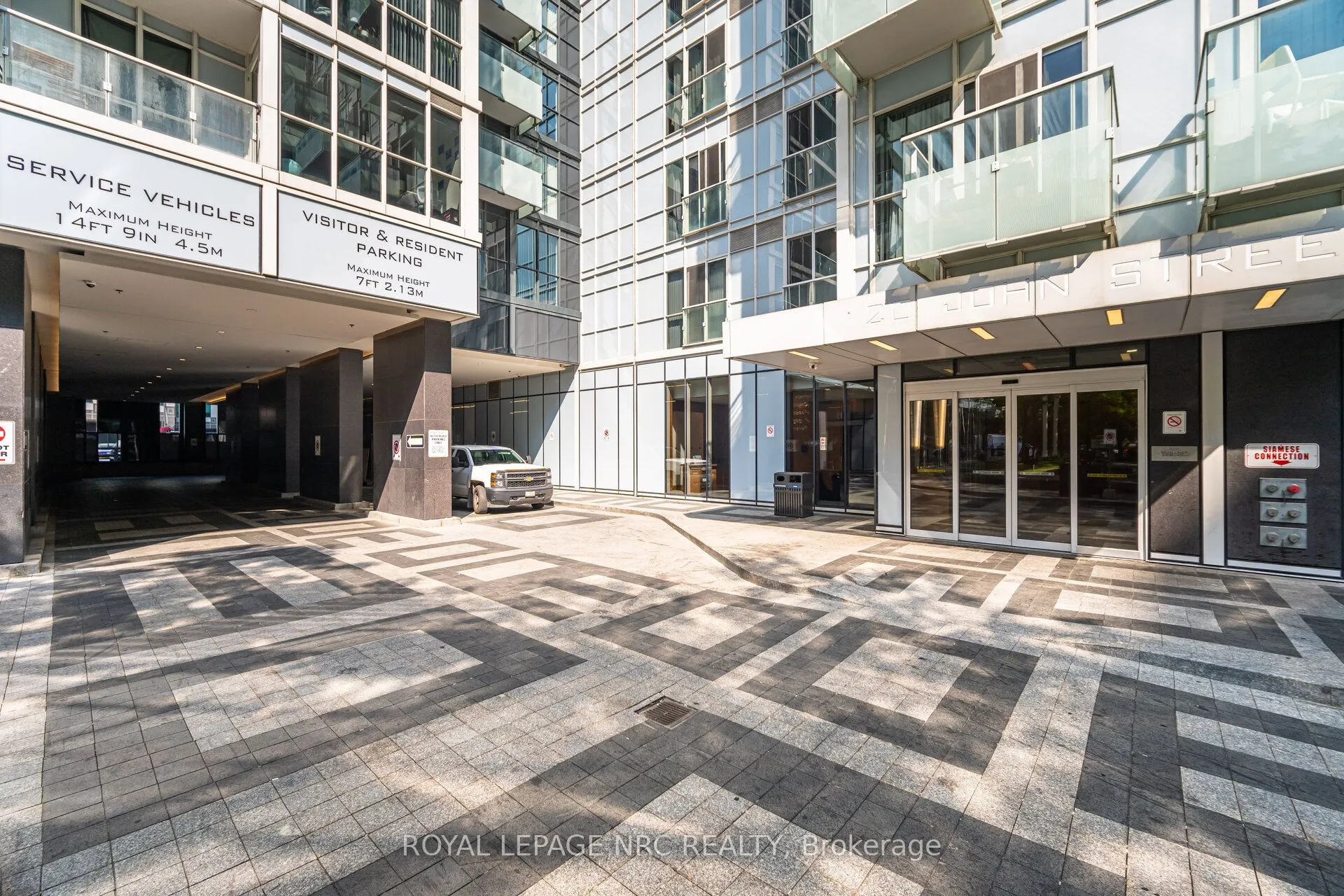20 John Street, #920