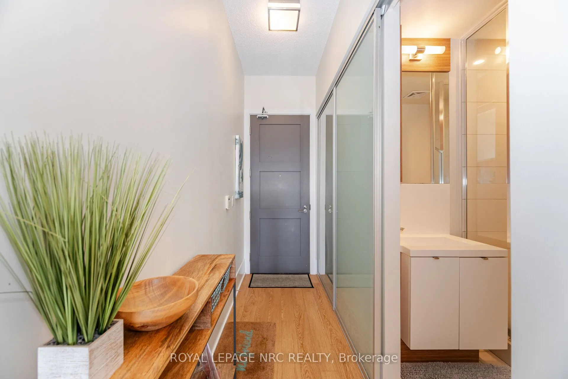 20 John Street, #920