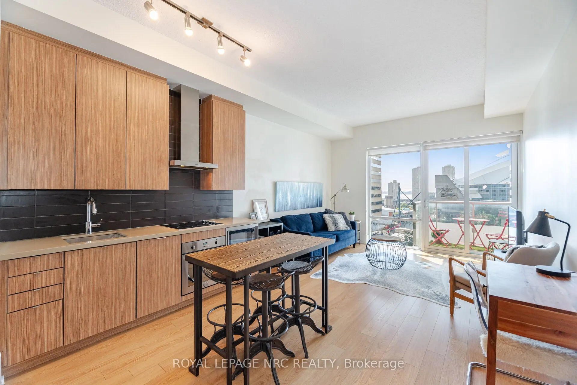 20 John Street, #920