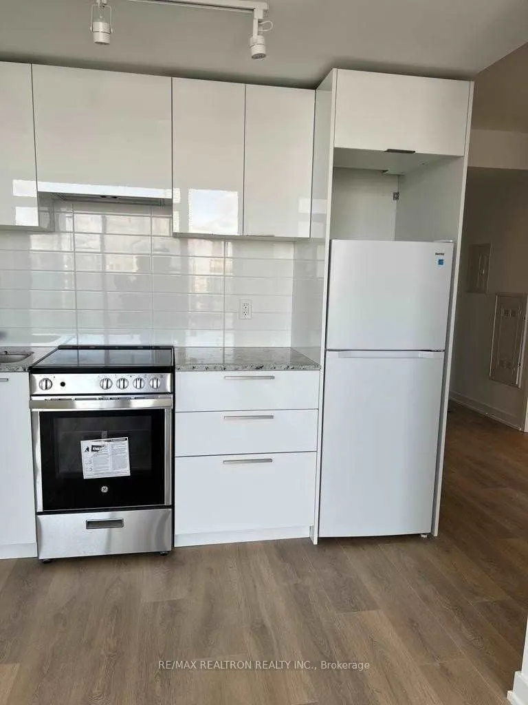 501 Yonge Street, #4705
