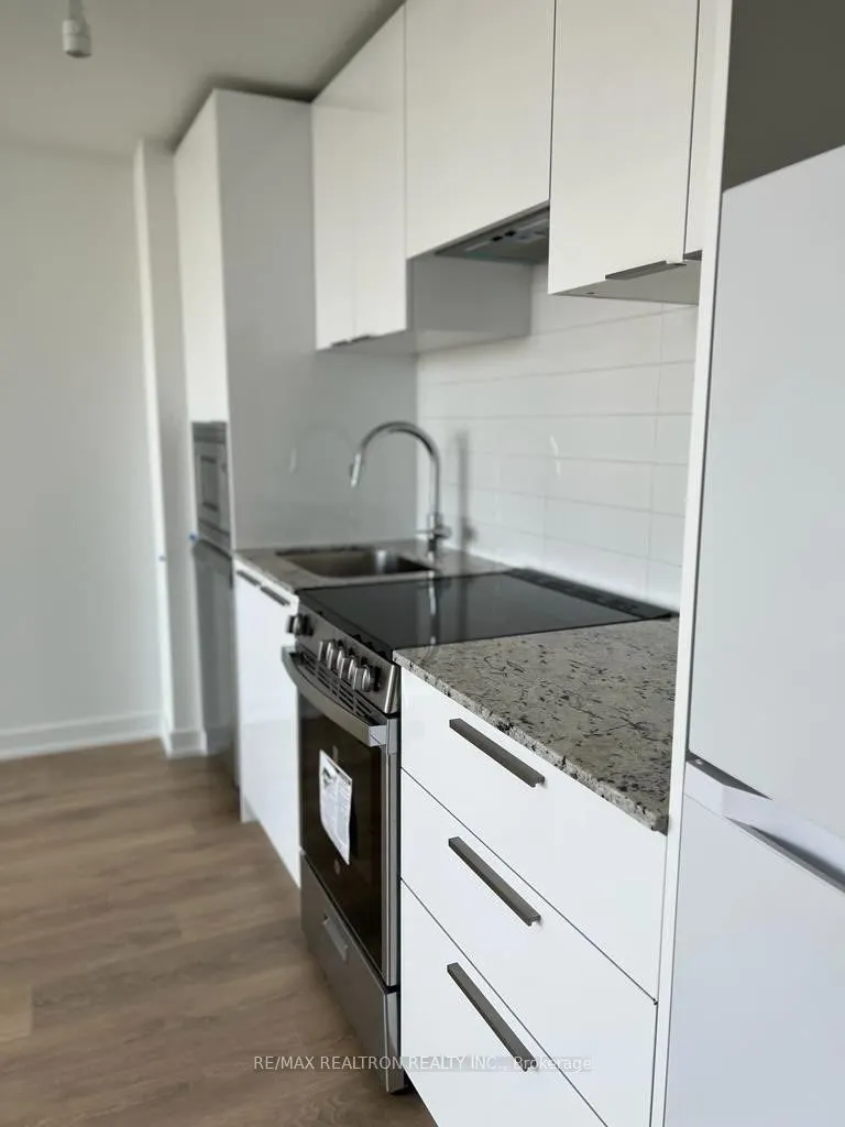 501 Yonge Street, #4705