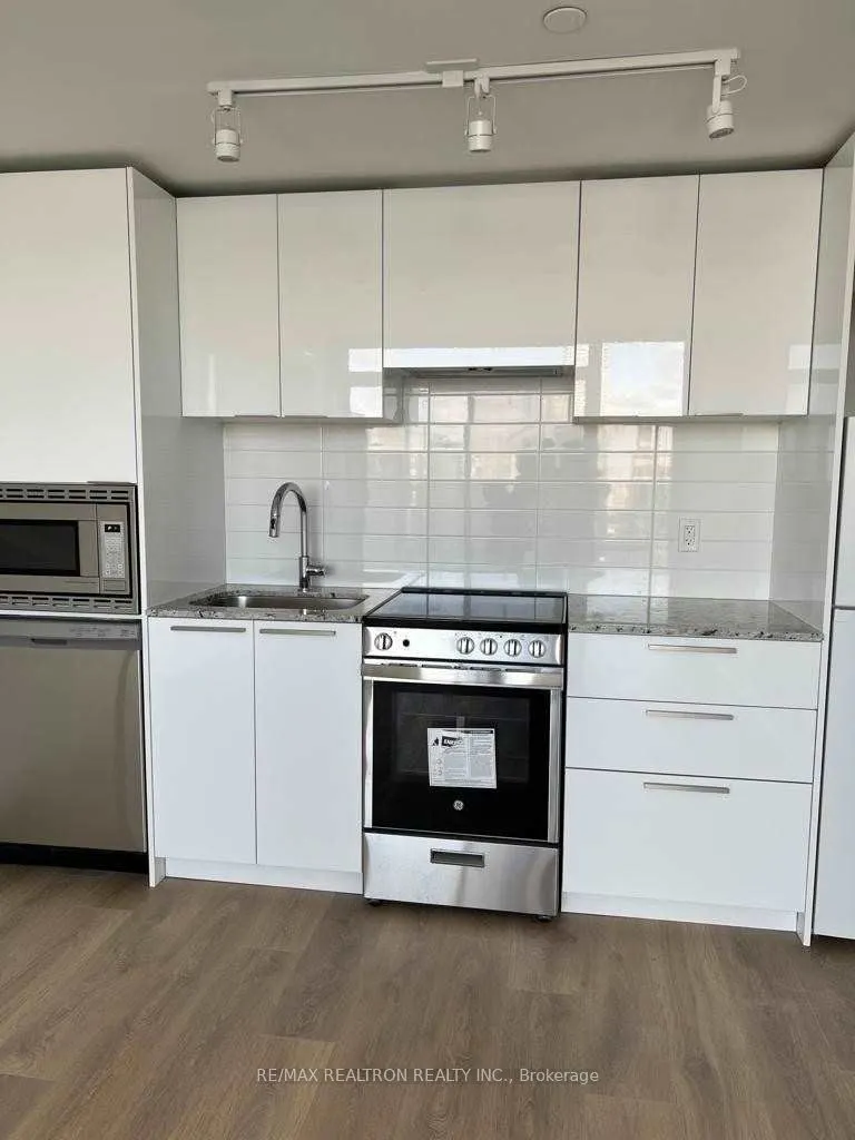 501 Yonge Street, #4705