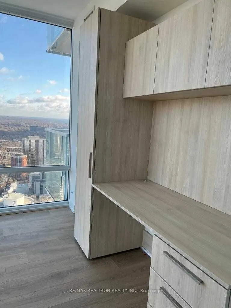501 Yonge Street, #4705